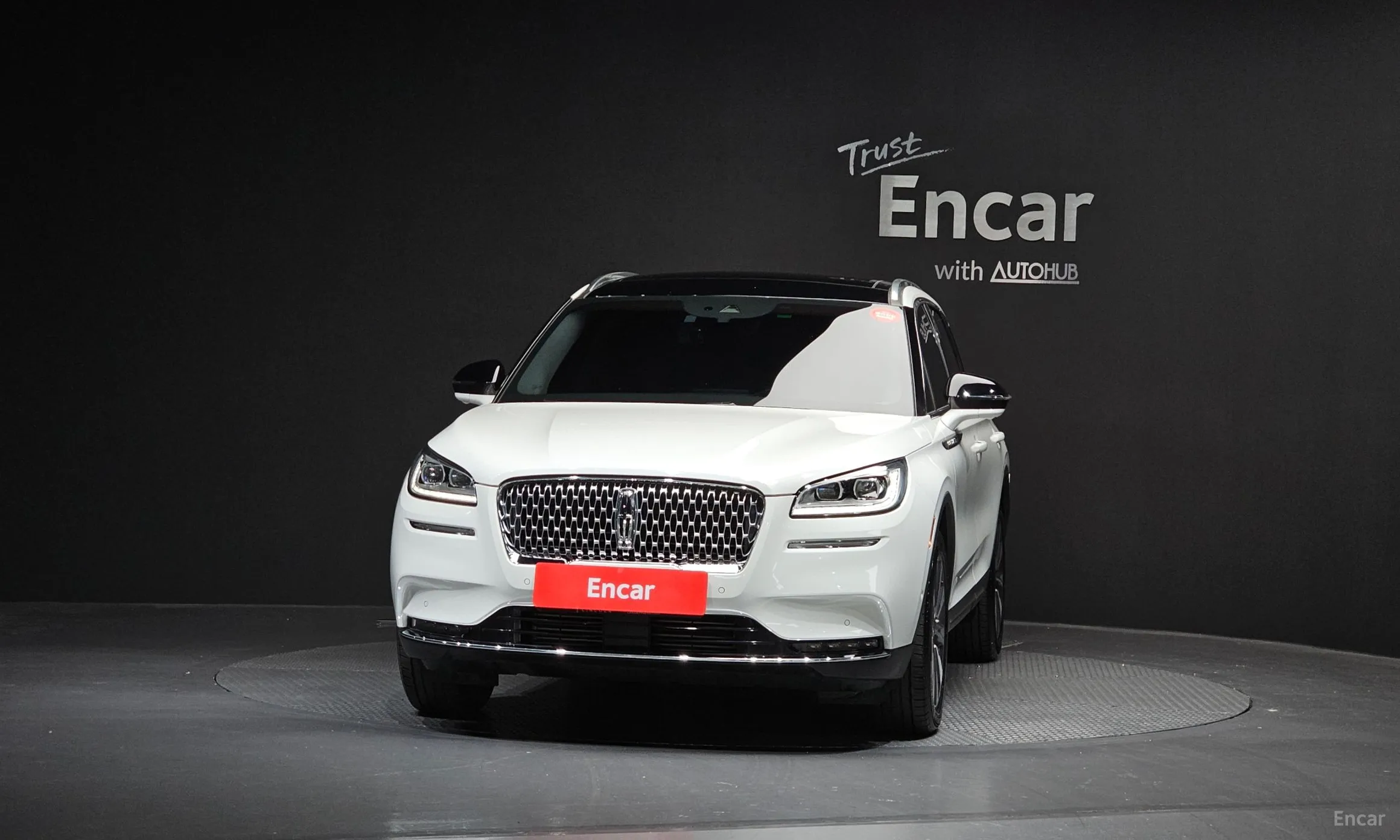 Lincoln Corsair превью 3