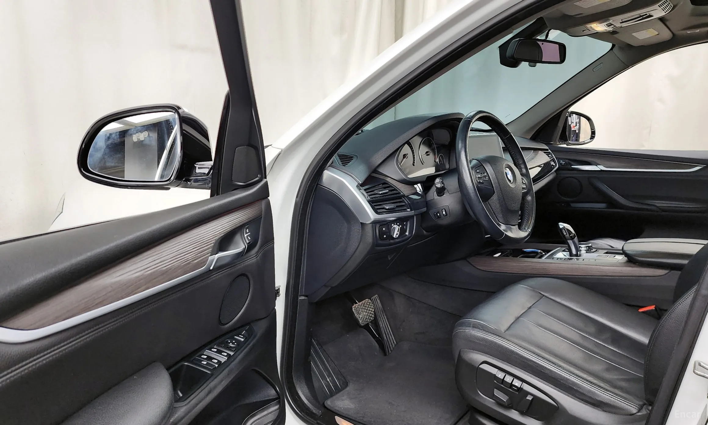 BMW X5 (F15) превью 10