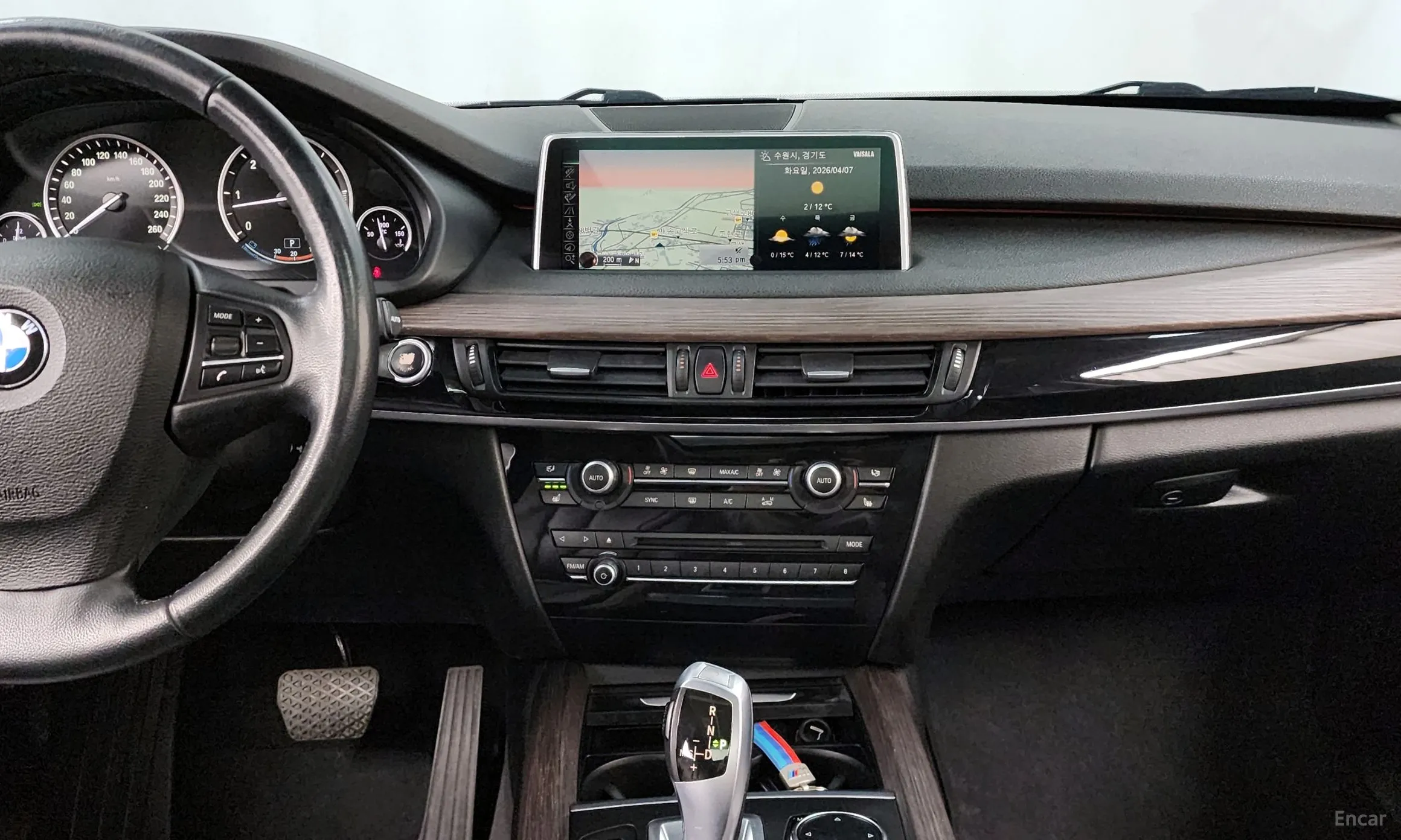 BMW X5 (F15) превью 14