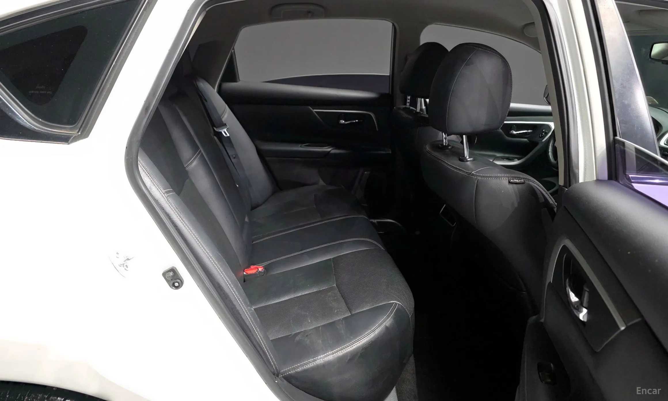 Nissan Altima превью 11