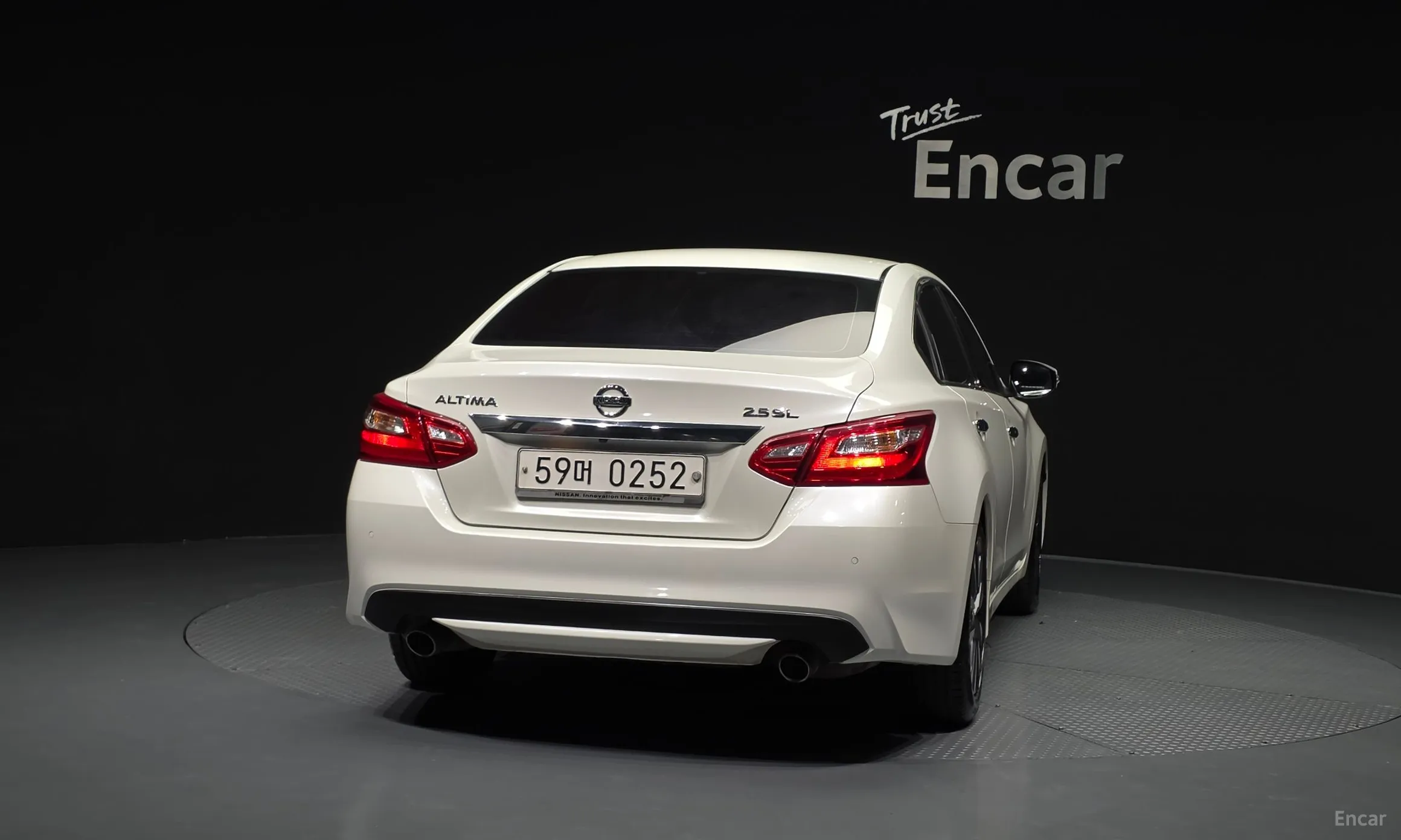 Nissan Altima превью 4