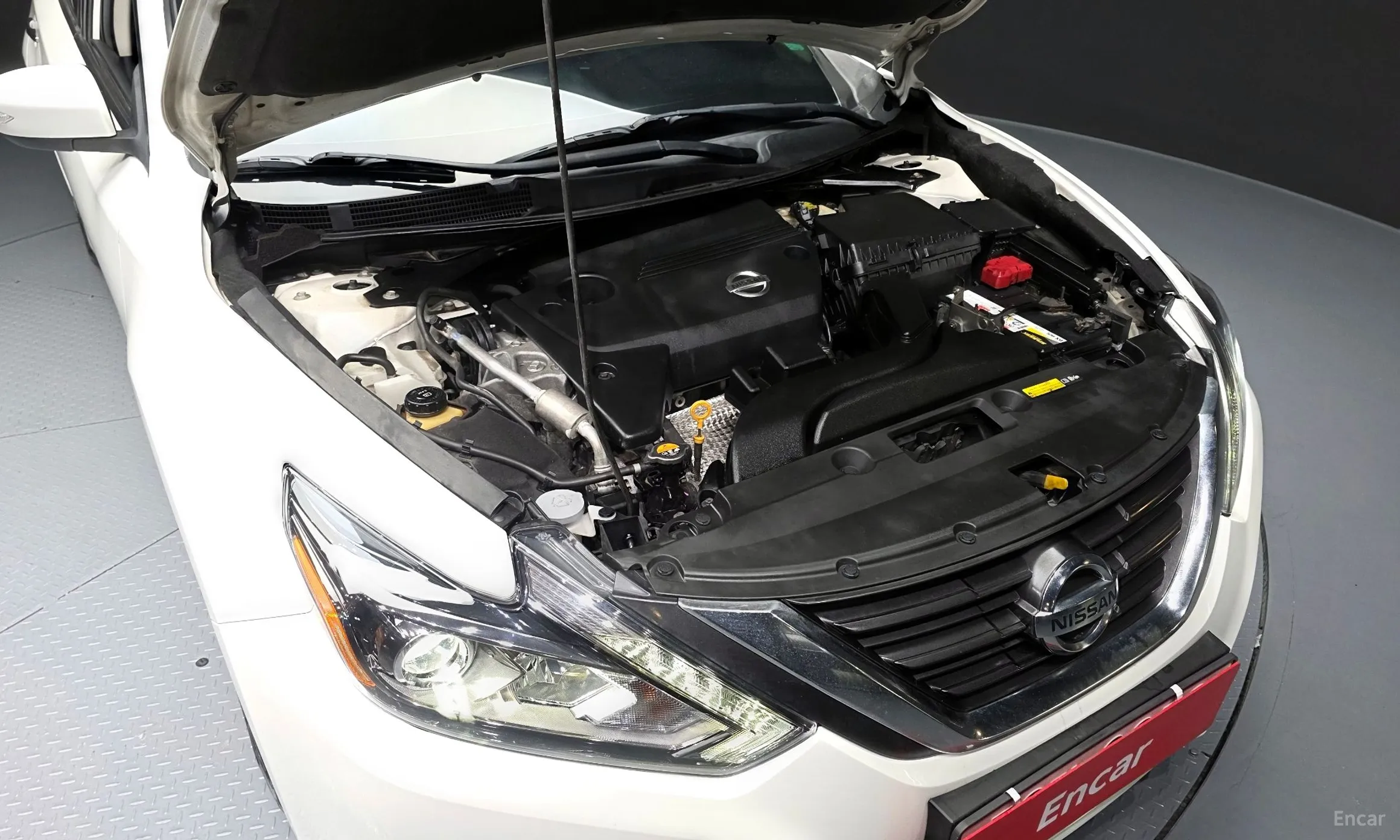 Nissan Altima превью 6