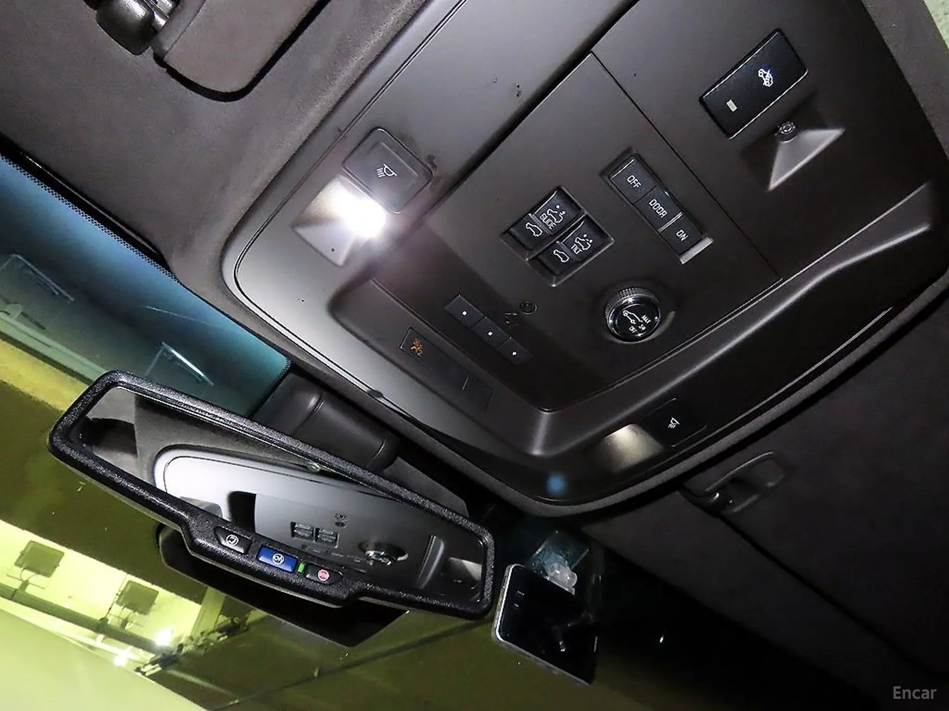 Cadillac Escalade превью 13
