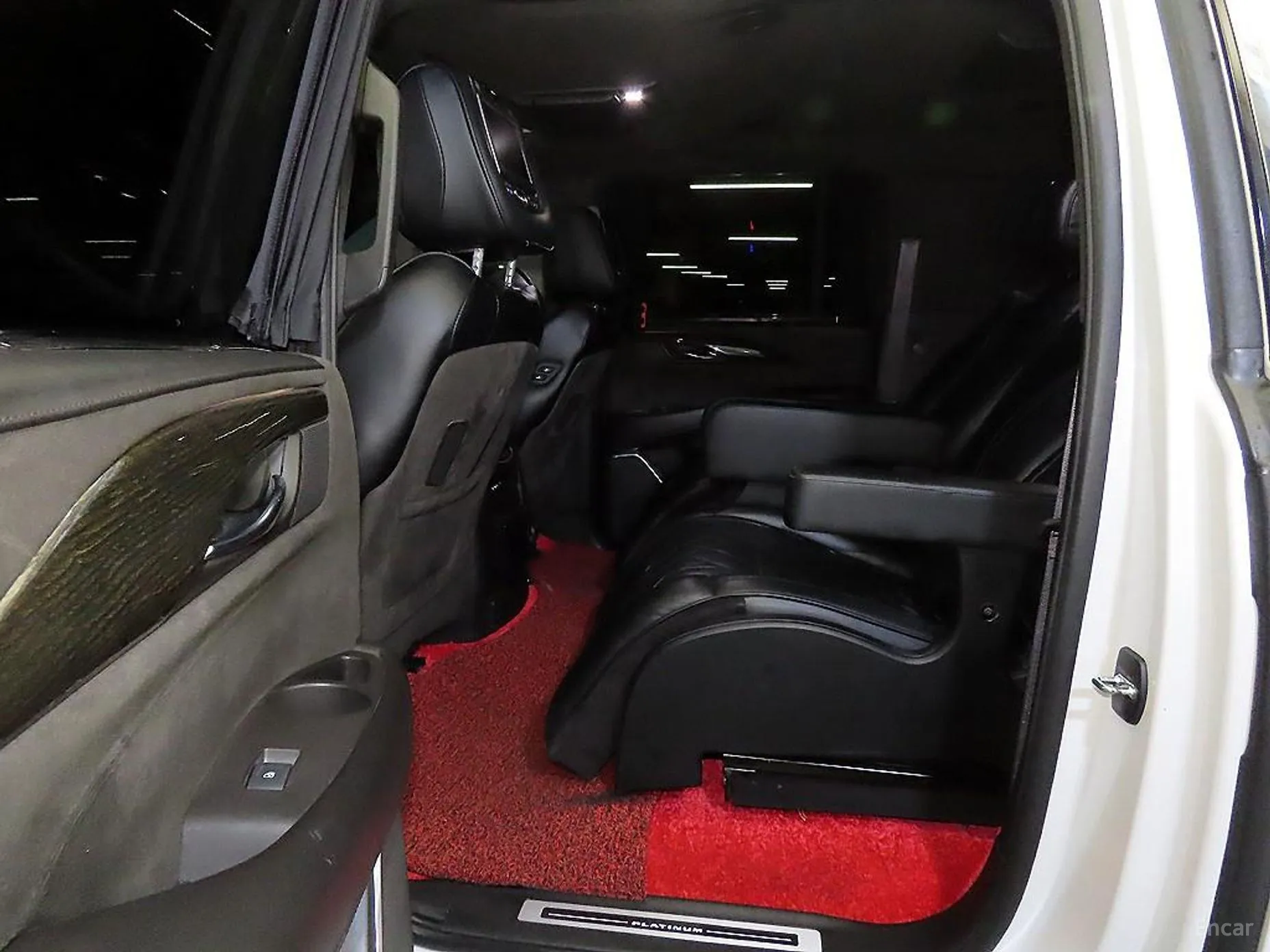 Cadillac Escalade превью 7