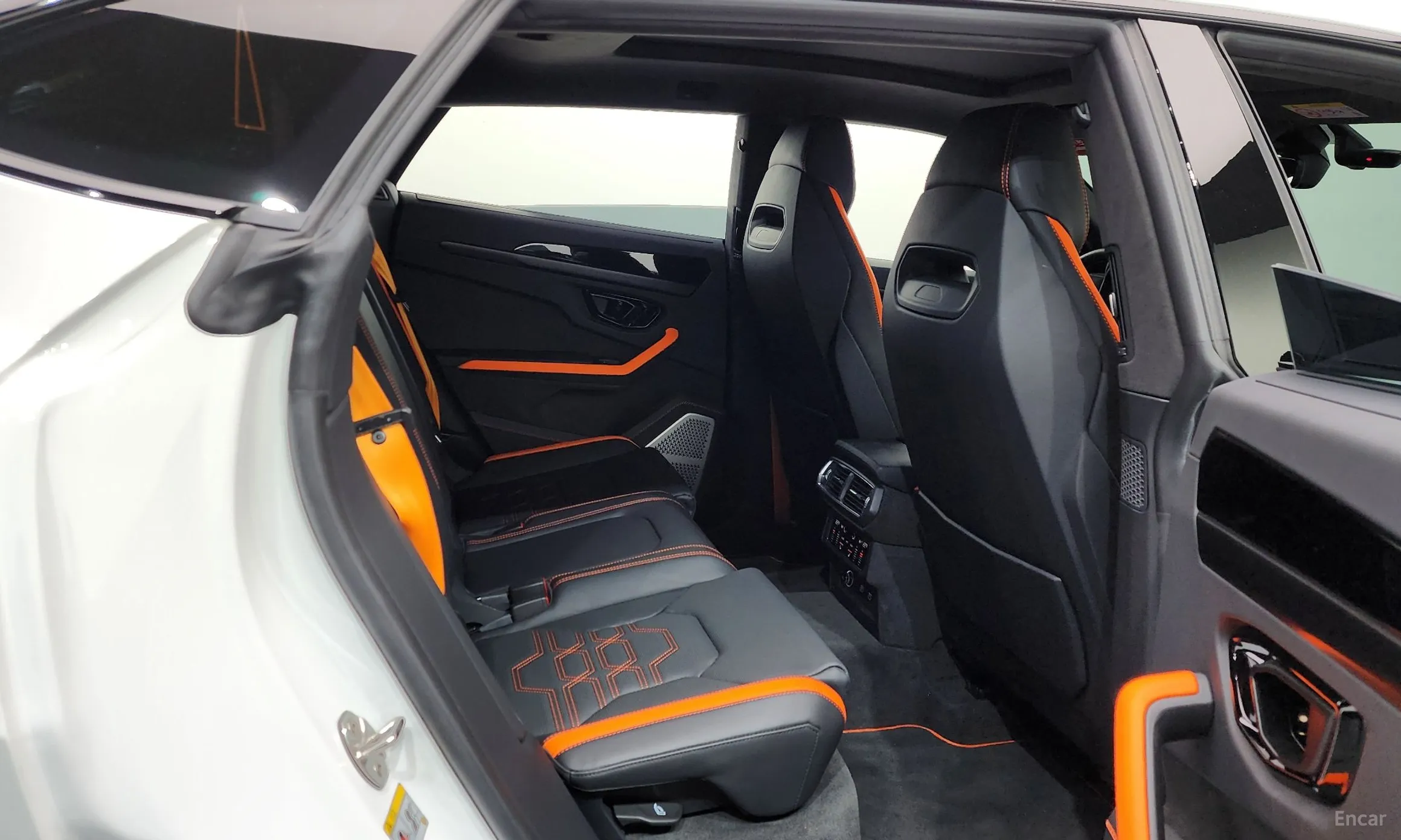 Lamborghini Urus превью 11