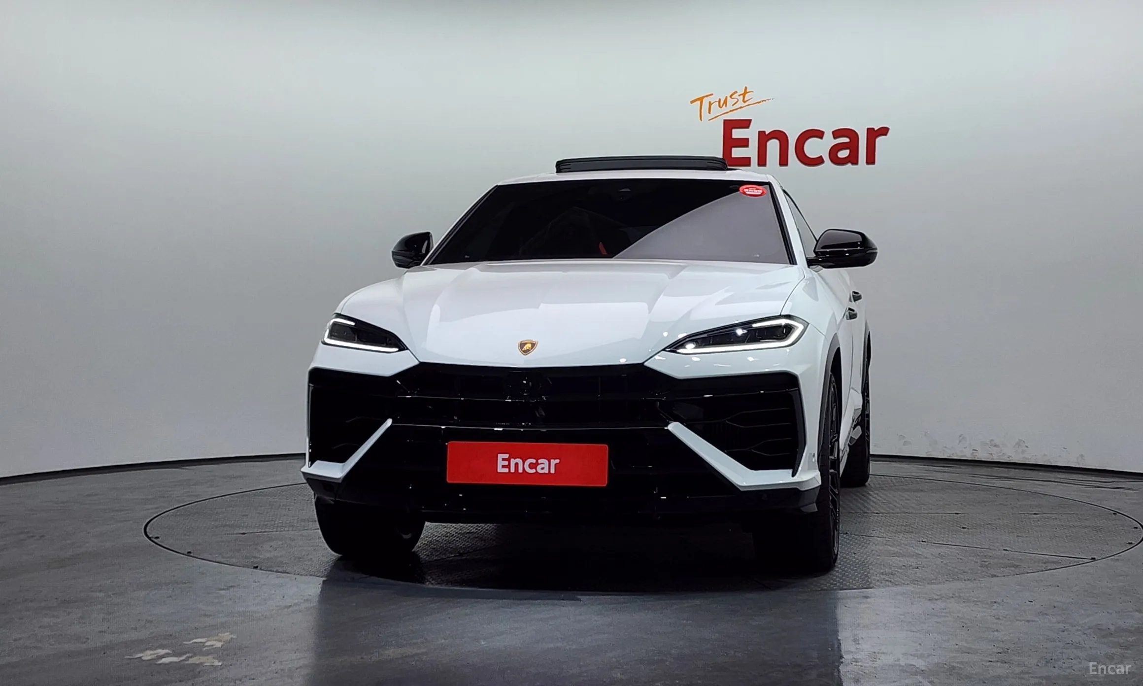 Lamborghini Urus превью 3
