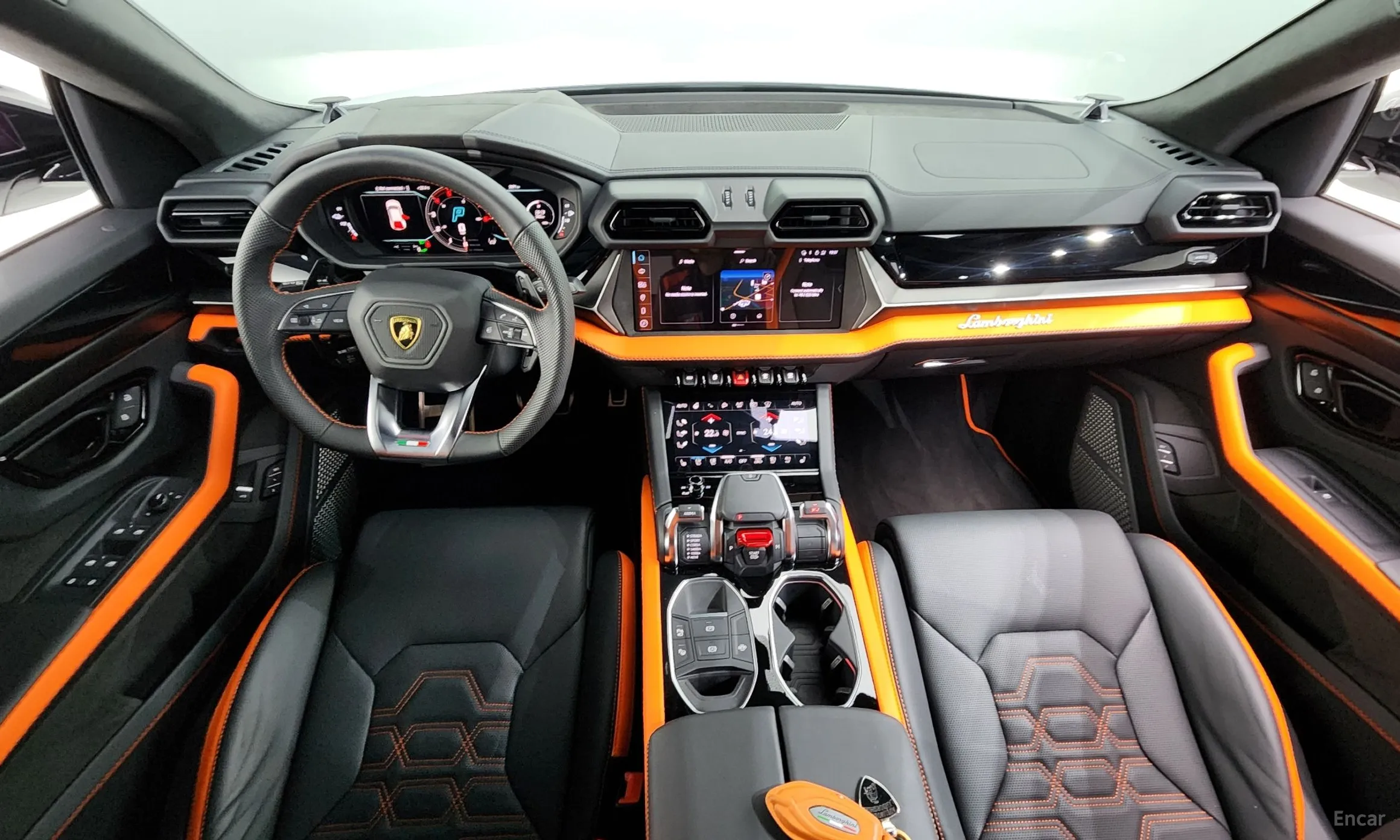 Lamborghini Urus превью 7