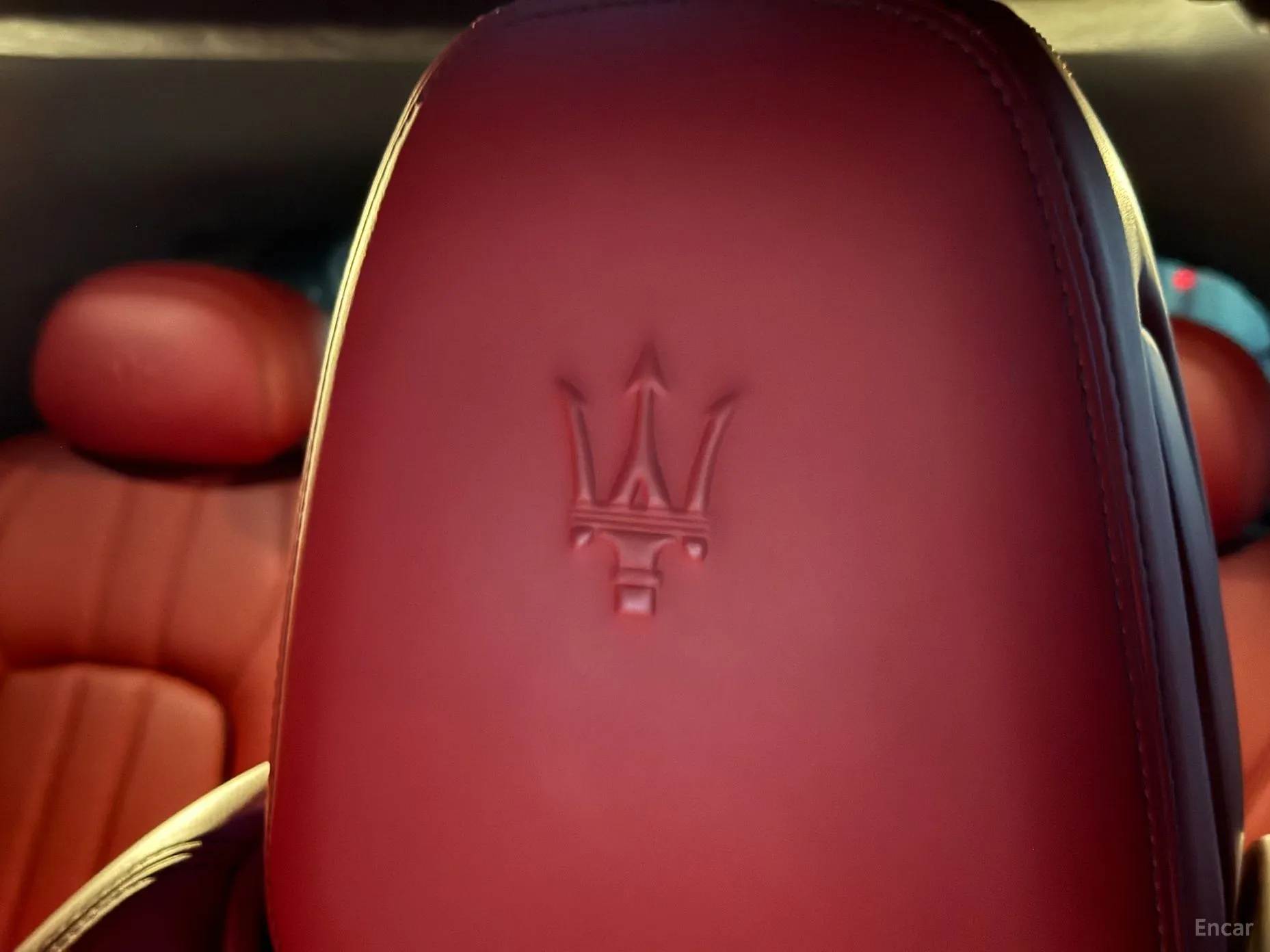 Maserati Levante превью 13