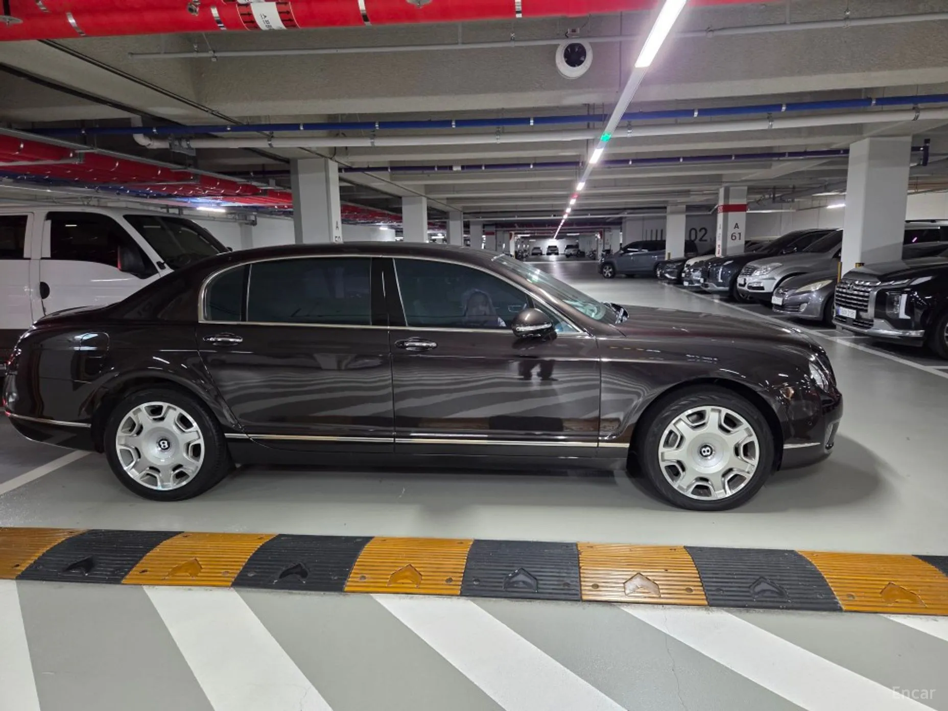 Bentley Flying Spur Gen 1 превью 10