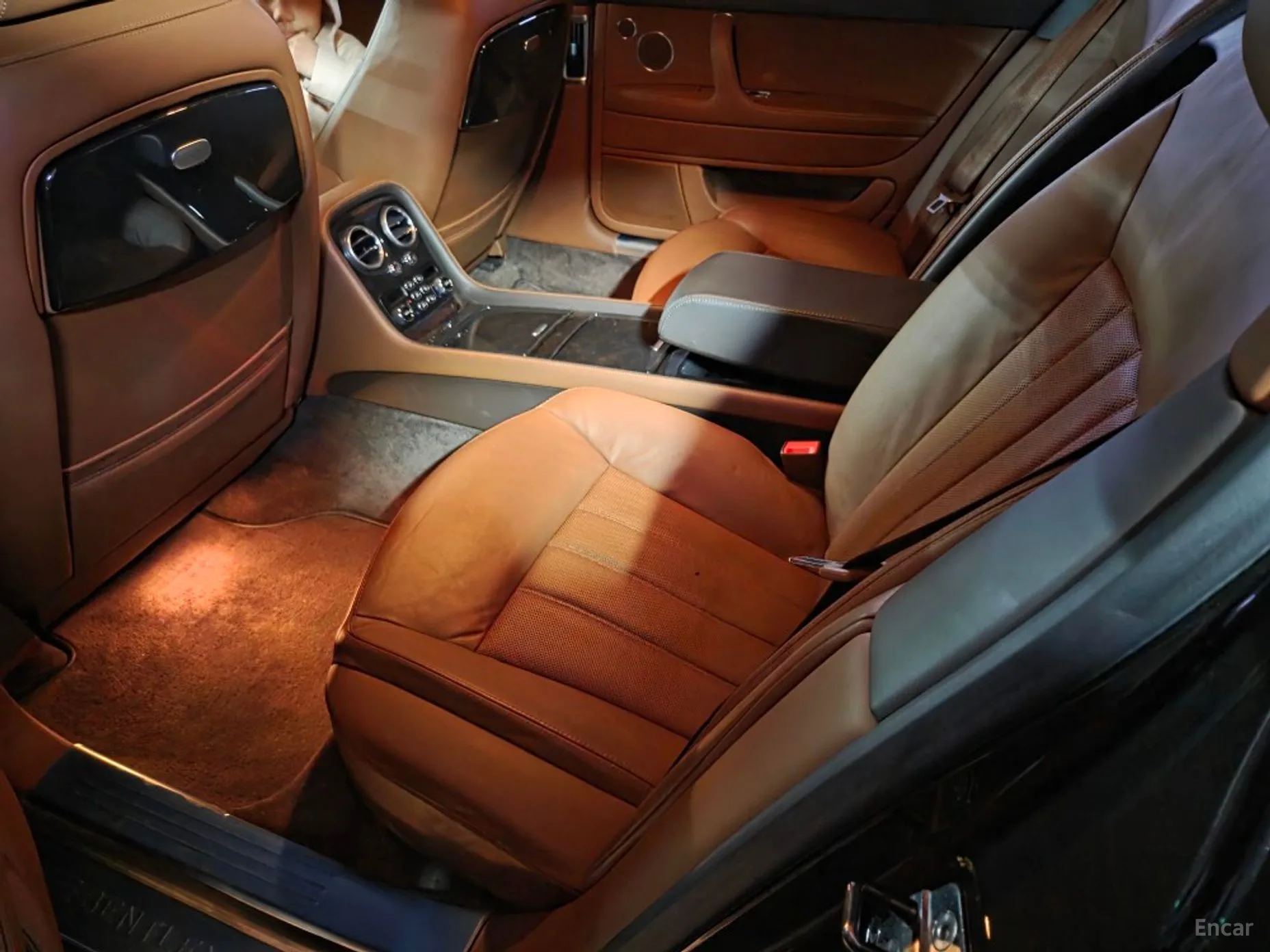 Bentley Flying Spur Gen 1 превью 13