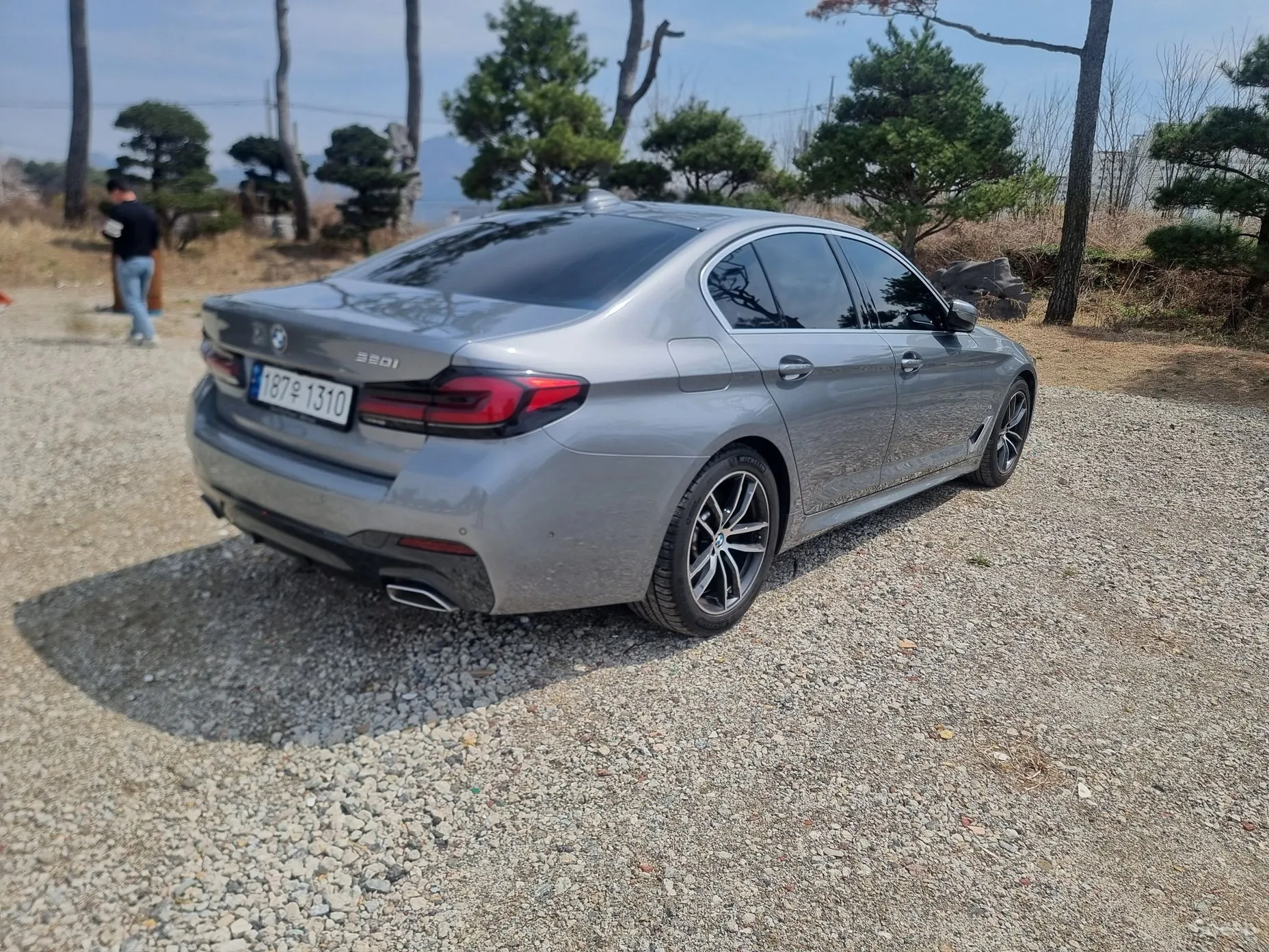 BMW 5 Series (G30) превью 4
