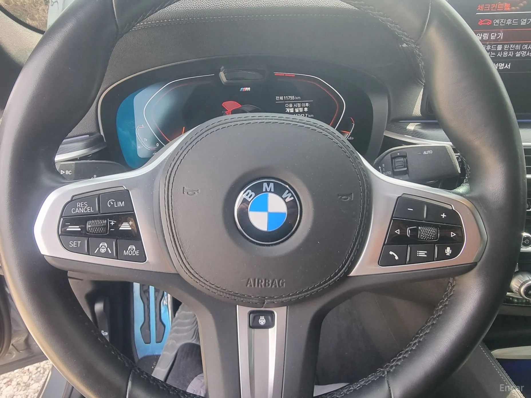 BMW 5 Series (G30) превью 9
