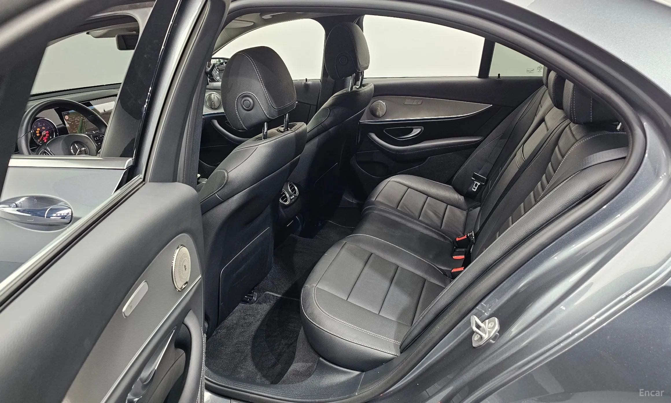 Mercedes Benz E-Class W213 превью 11