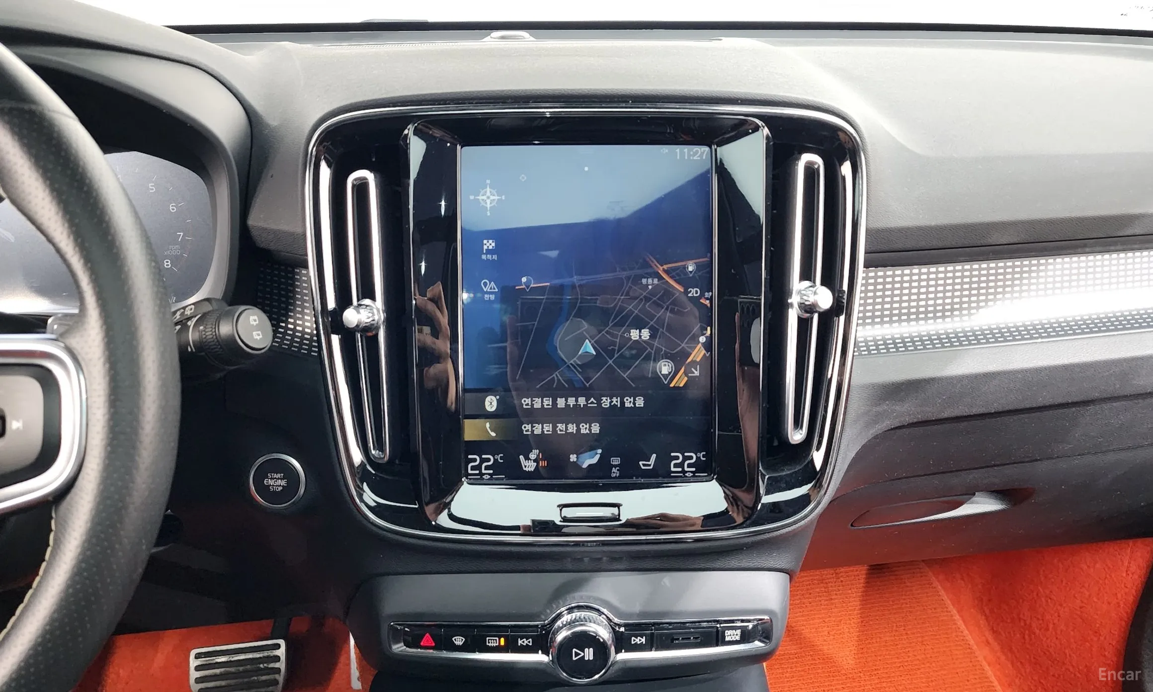 Volvo XC40 превью 12