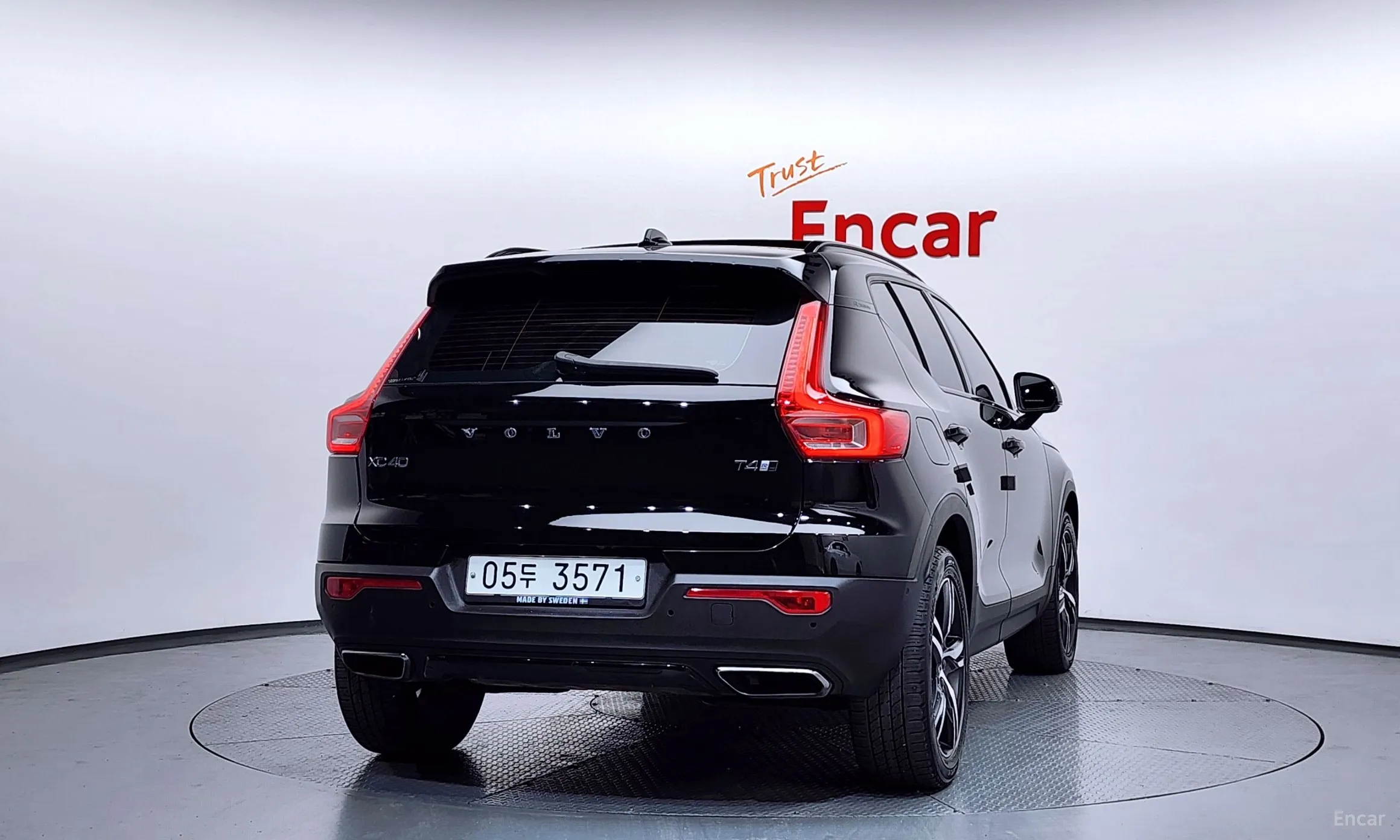 Volvo XC40 превью 4