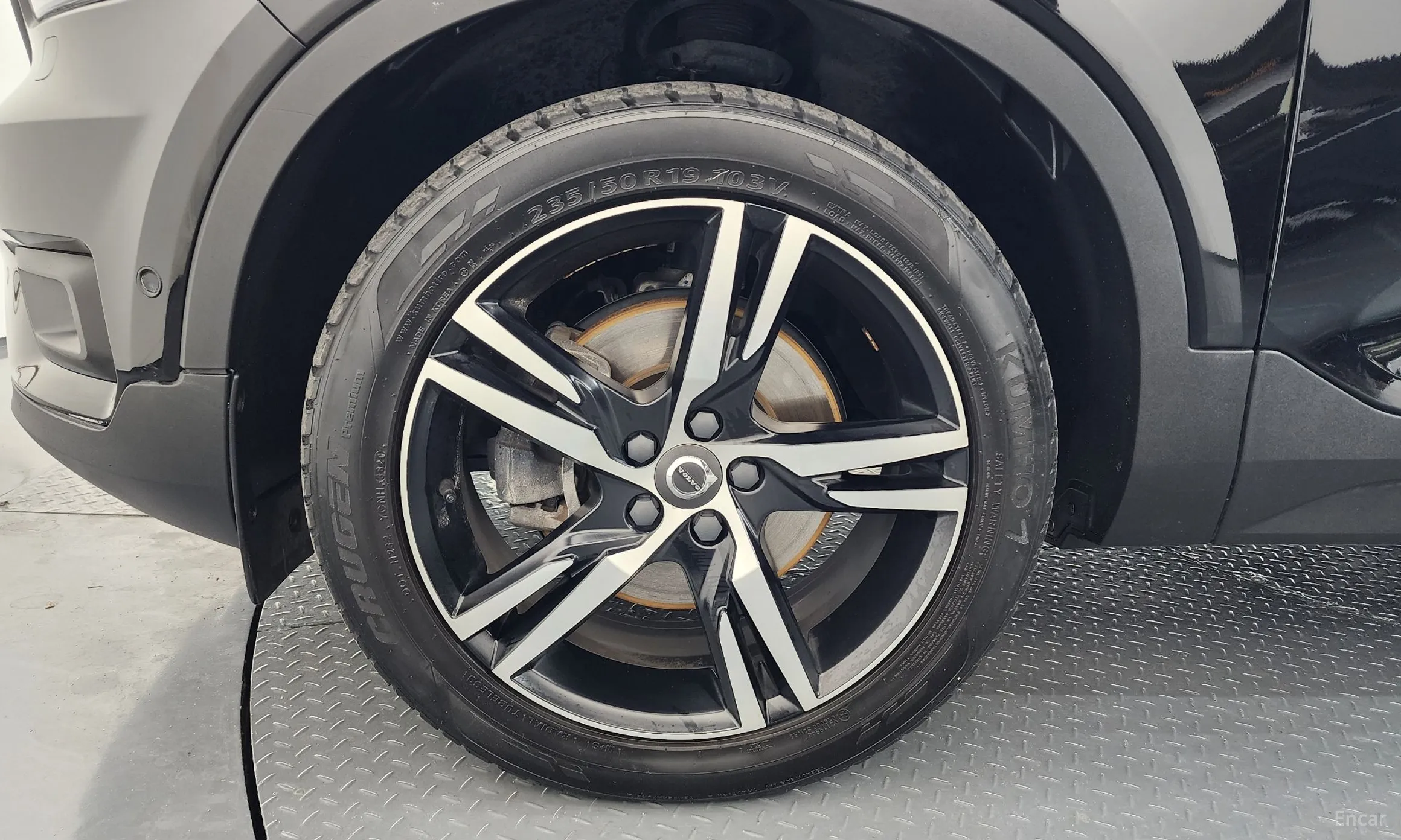 Volvo XC40 превью 5