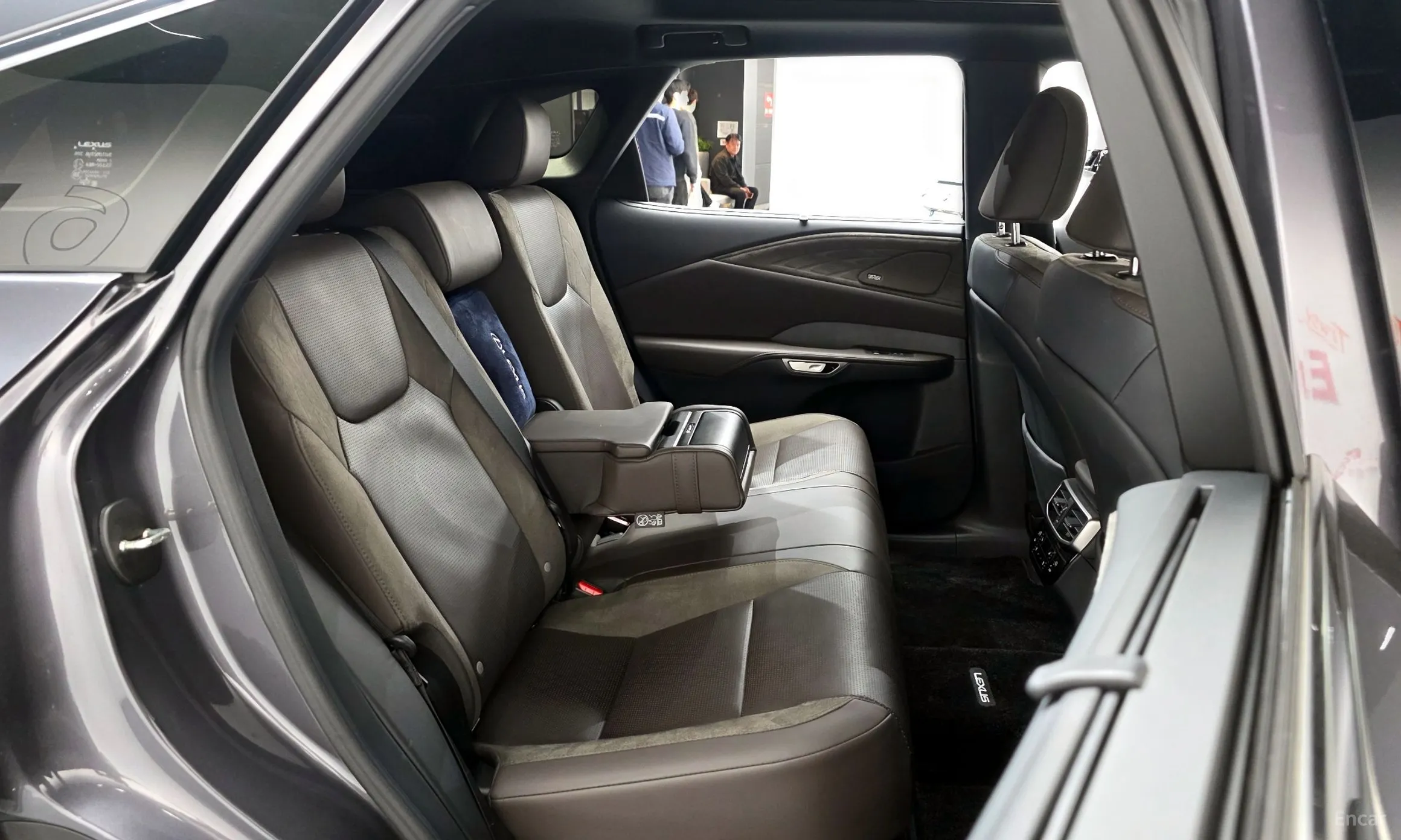 Lexus RX450h + 5th Gen превью 11