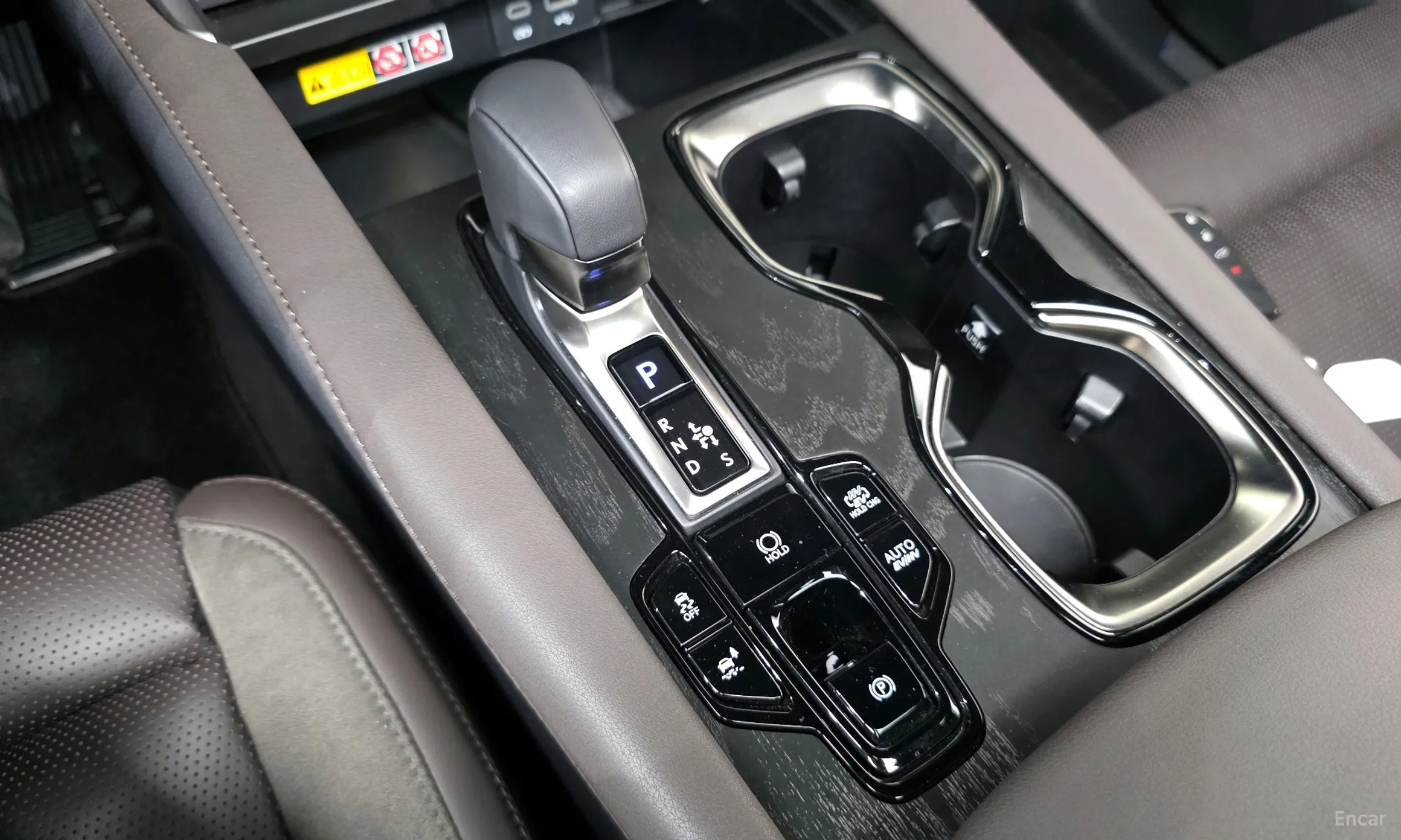 Lexus RX450h + 5th Gen превью 9