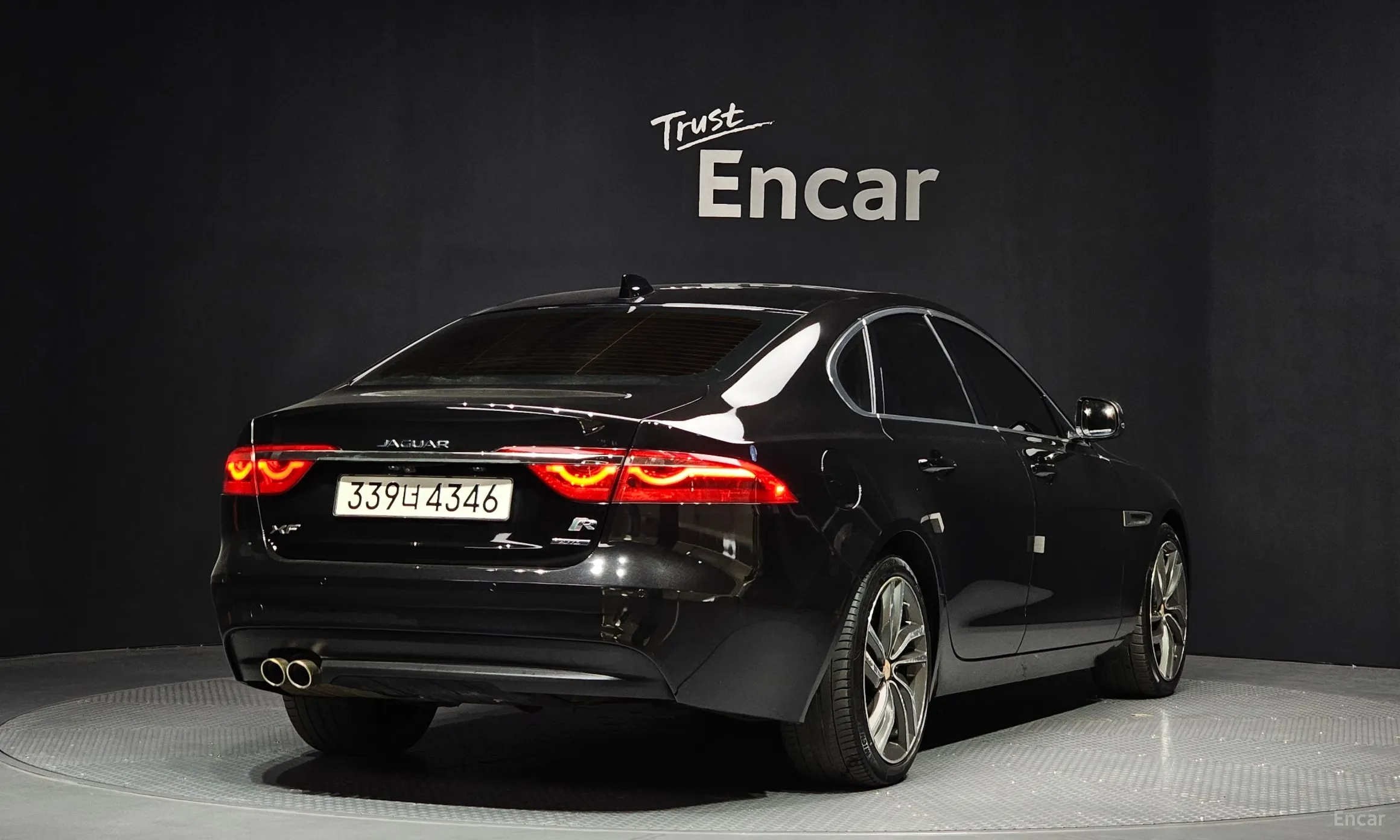 Jaguar XF (x260)