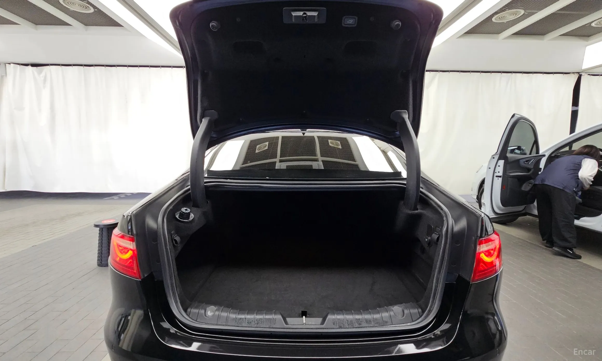 Jaguar XF (x260) превью 20