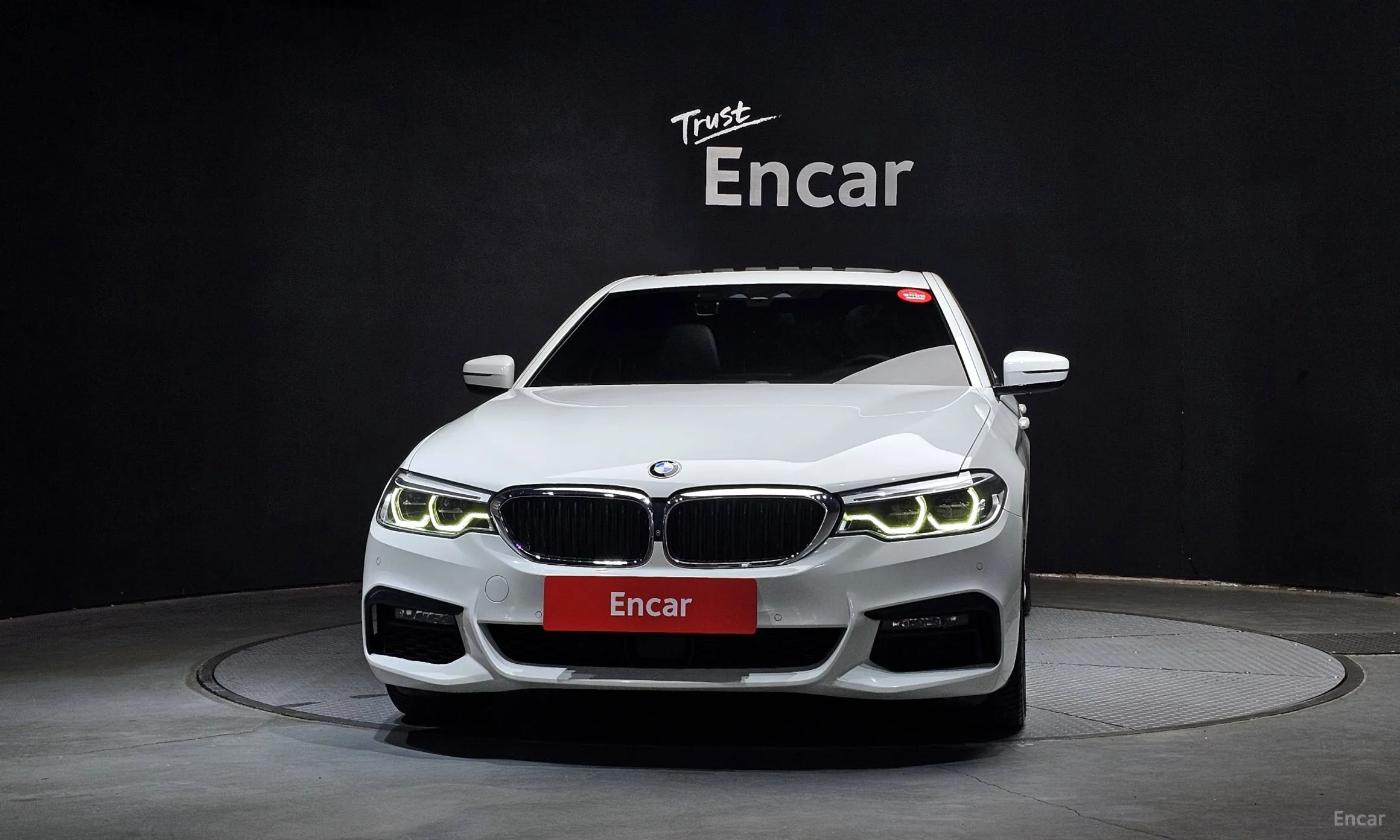 BMW 5 Series (G30) превью 3