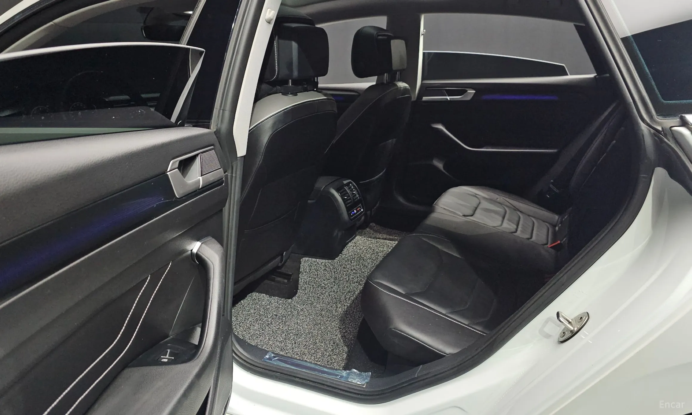 Volkswagen Ateon превью 11