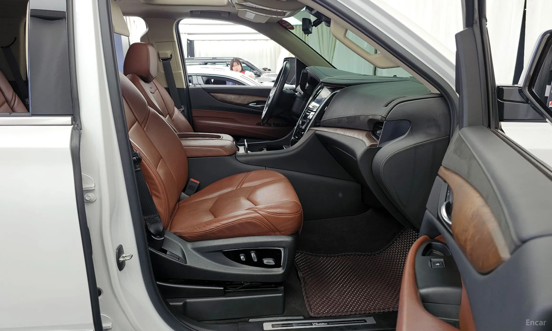 Cadillac Escalade превью 11