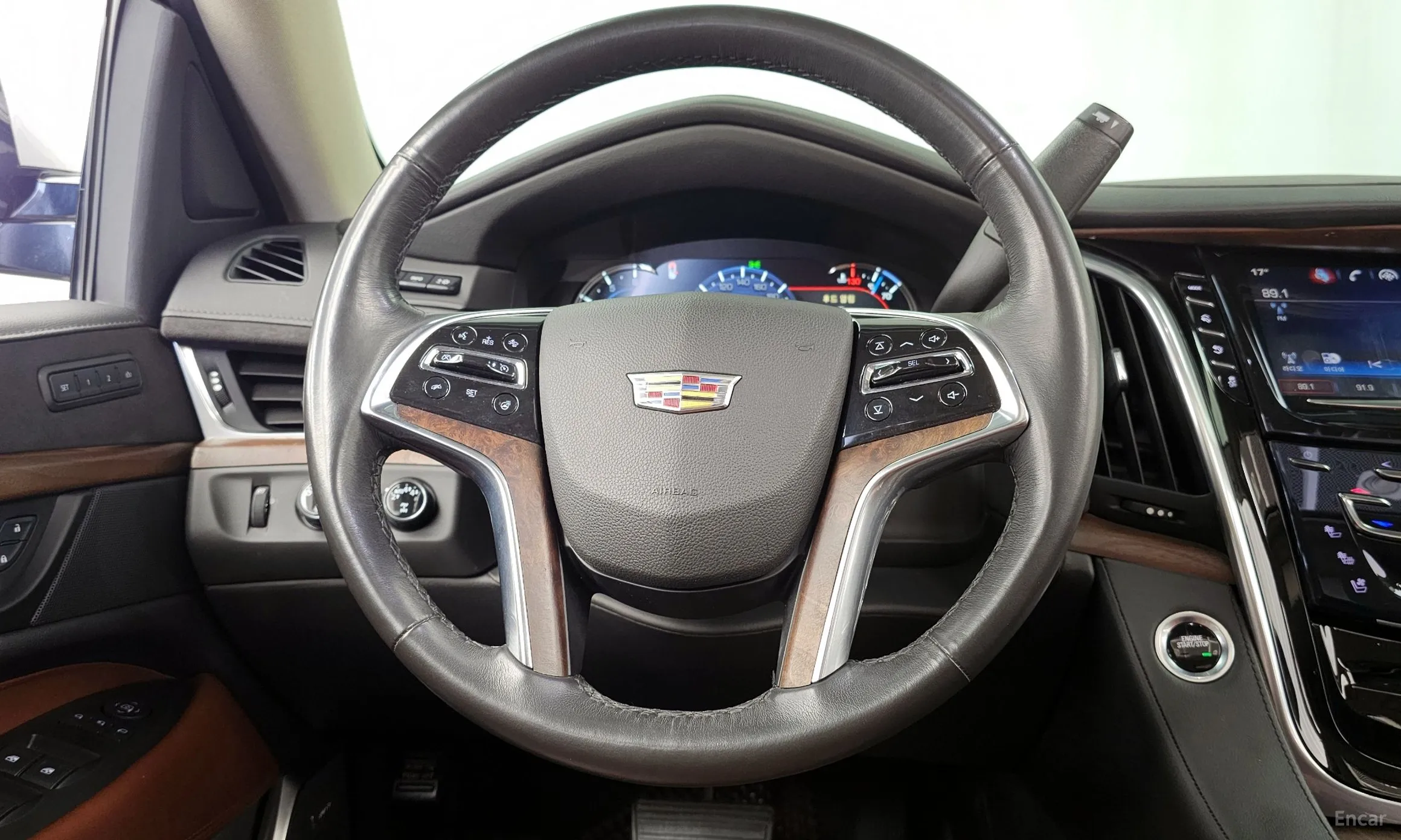 Cadillac Escalade превью 13