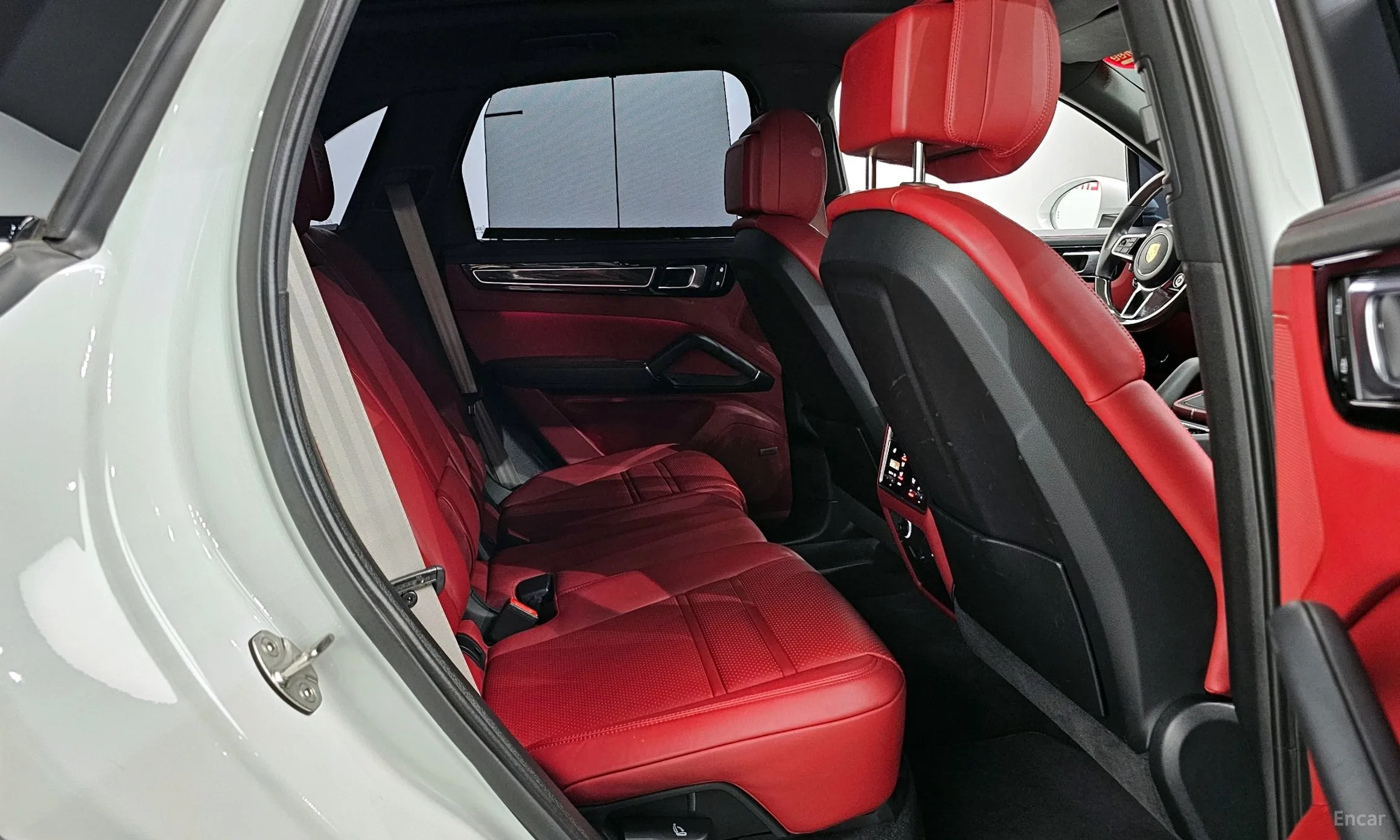 Porsche Cayenne (PO536) превью 11