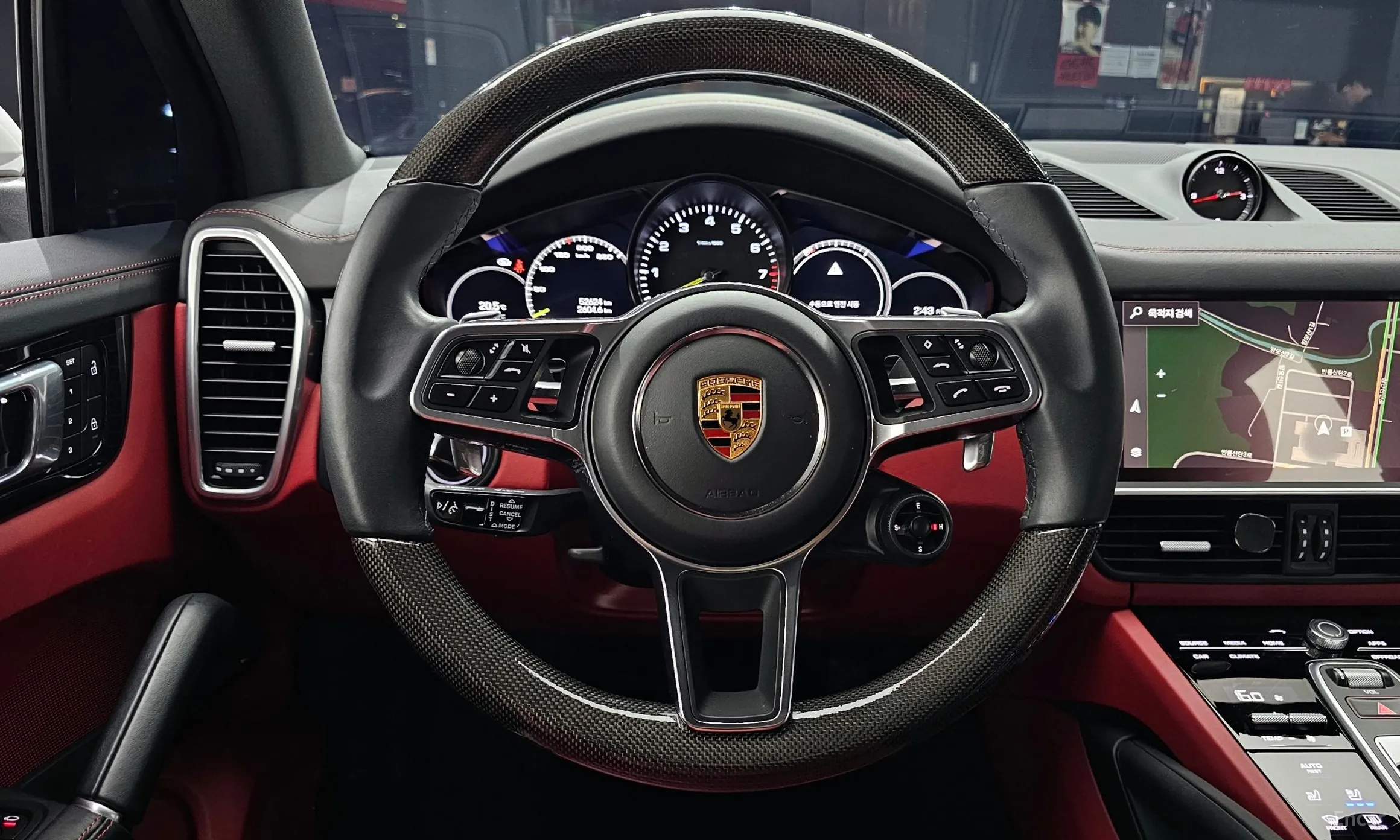 Porsche Cayenne (PO536) превью 14
