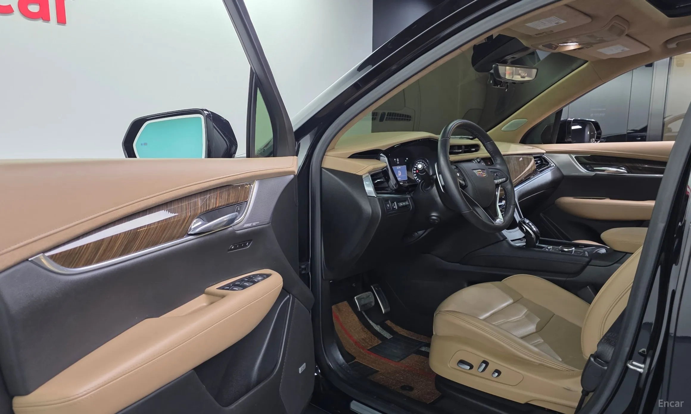 Cadillac XT6 превью 10