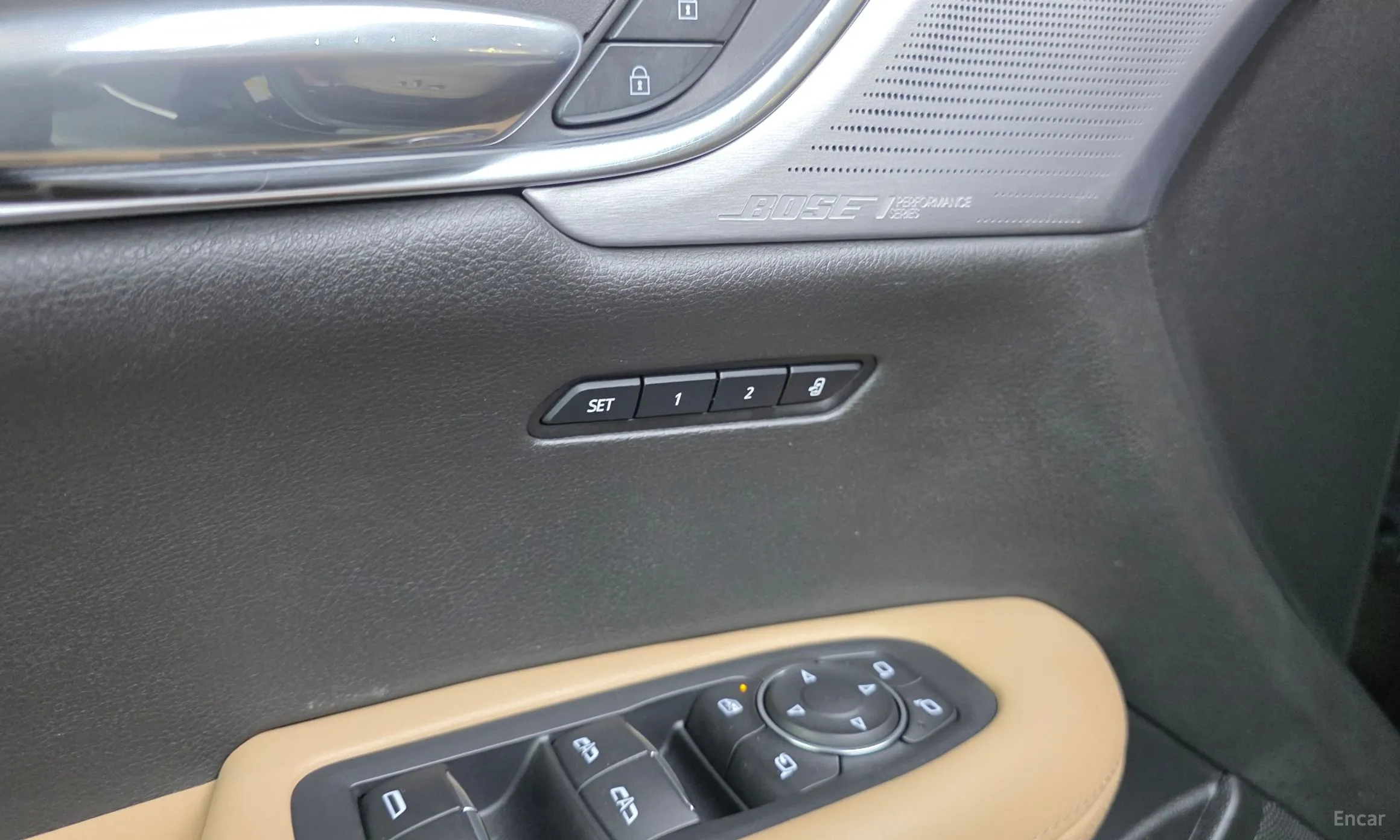 Cadillac XT6 превью 16