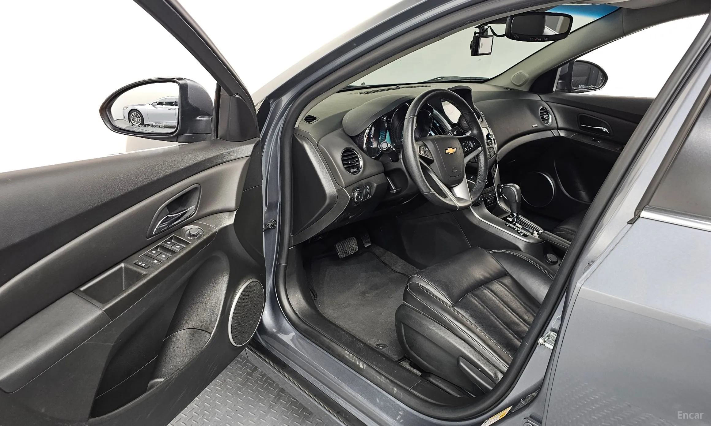 Chevrolet (GM Daewoo) Cruze превью 10