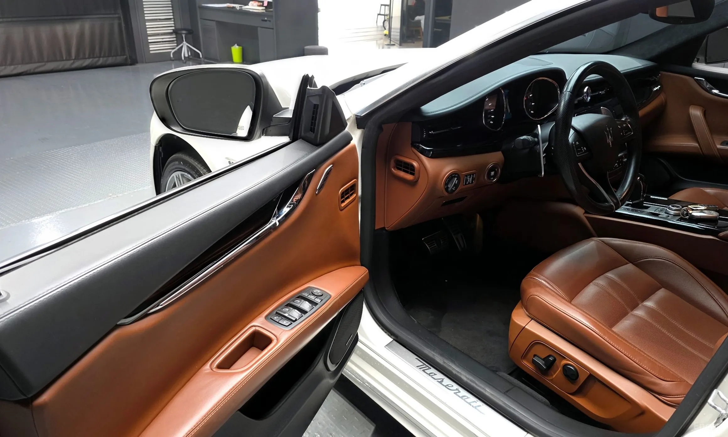 Maserati Quattroporte превью 10