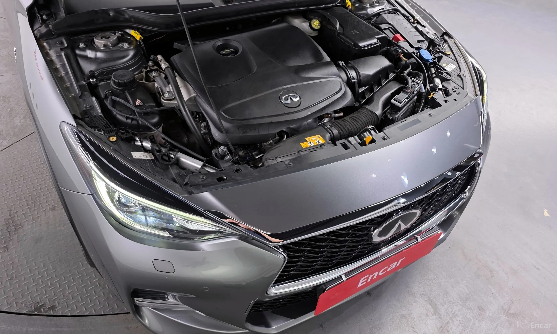 Infiniti Q30 превью 6