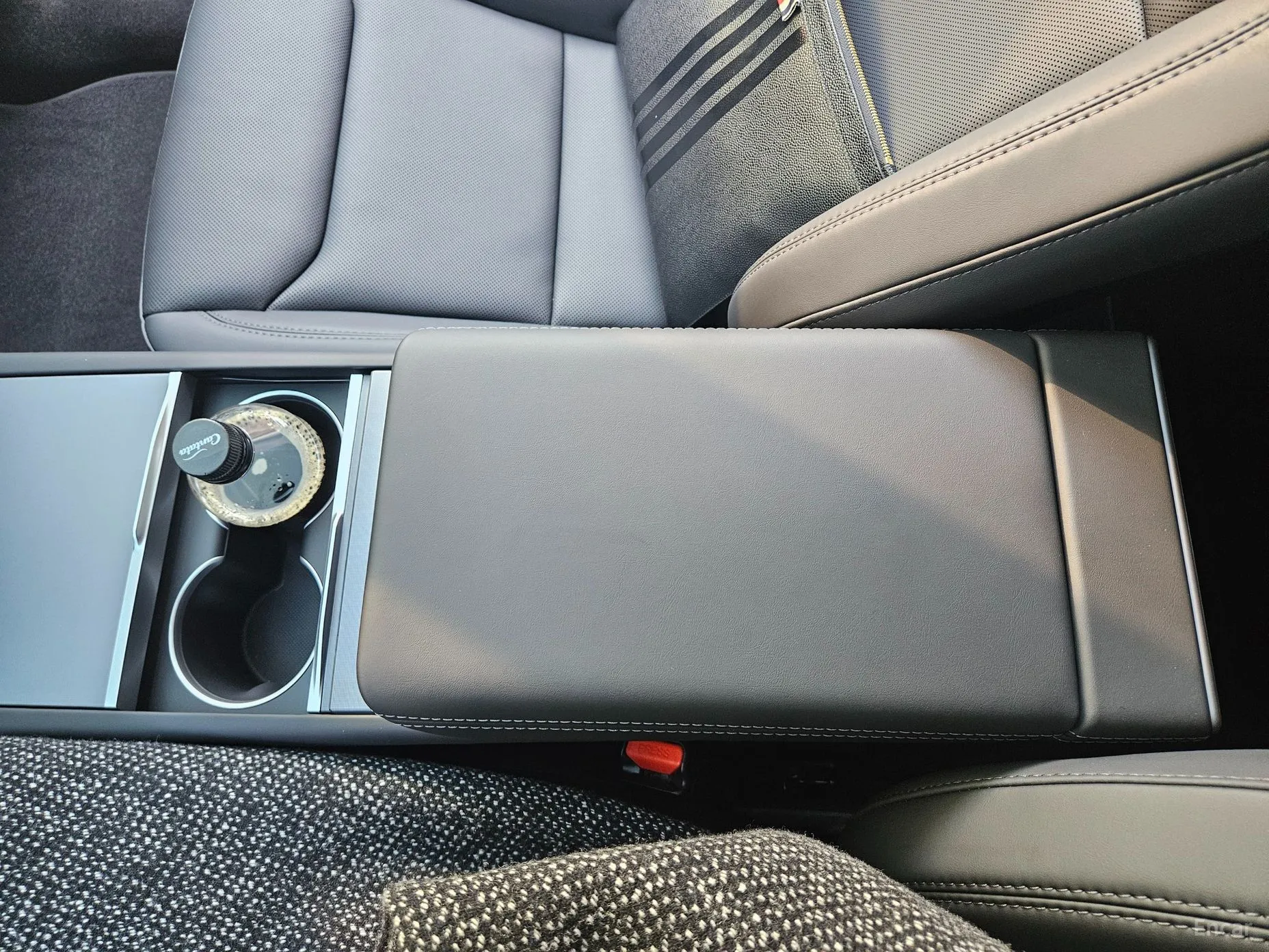 Tesla Model Y превью 10