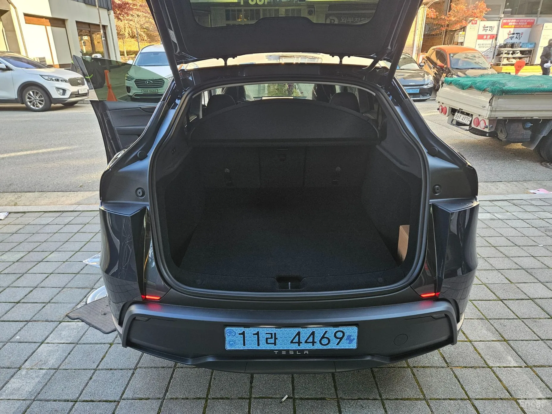 Tesla Model Y превью 8