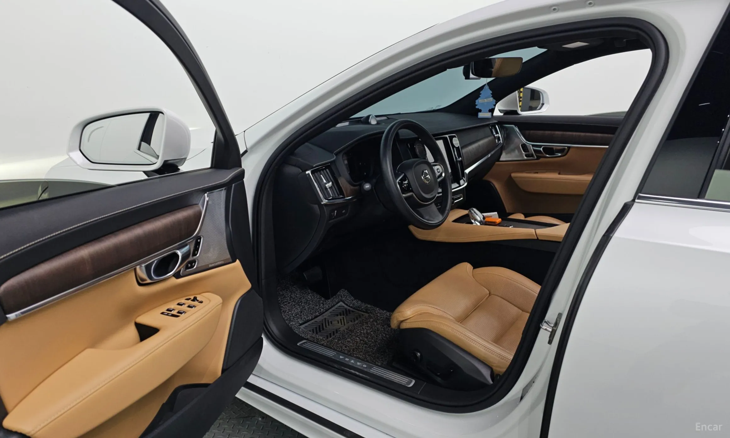 Volvo S90 превью 10