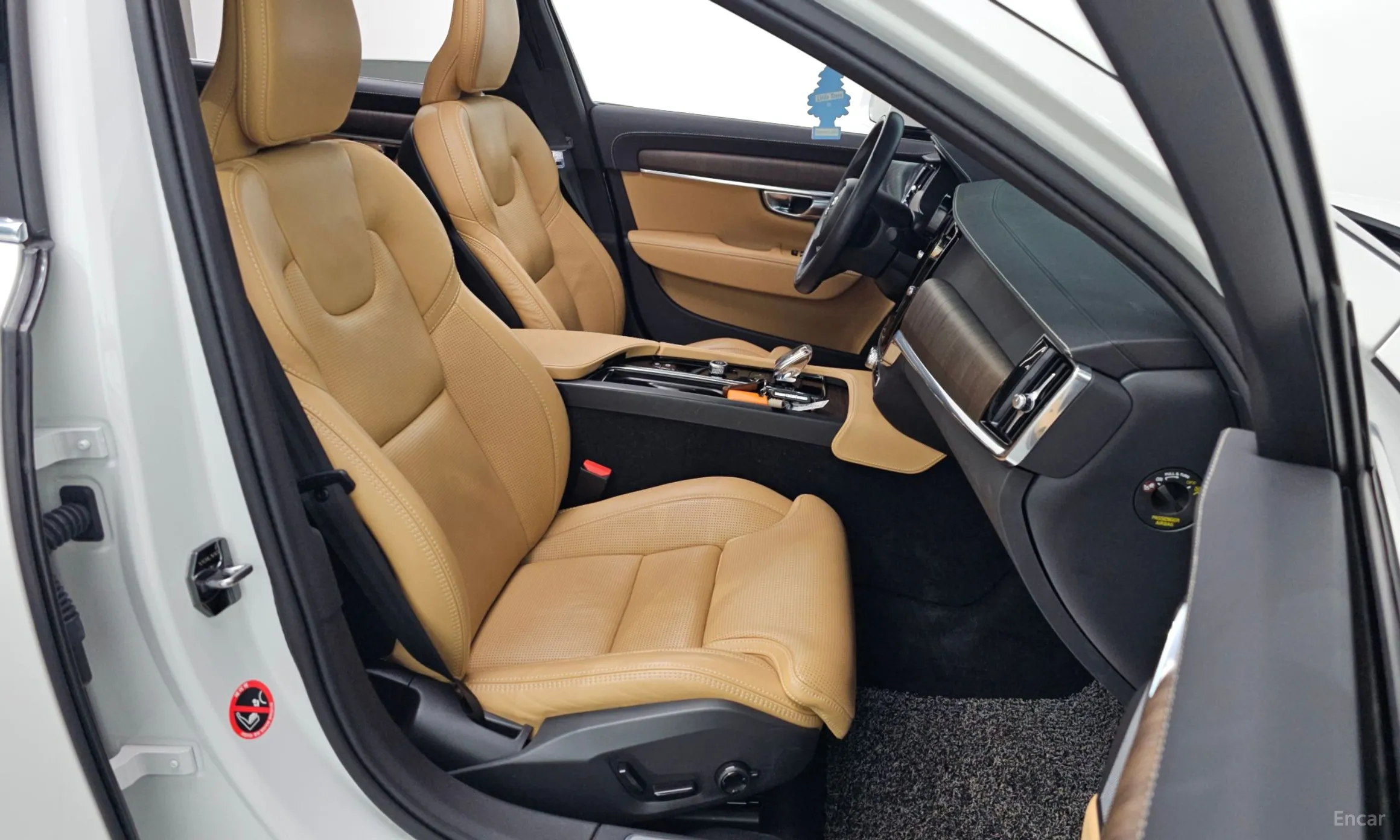 Volvo S90 превью 11
