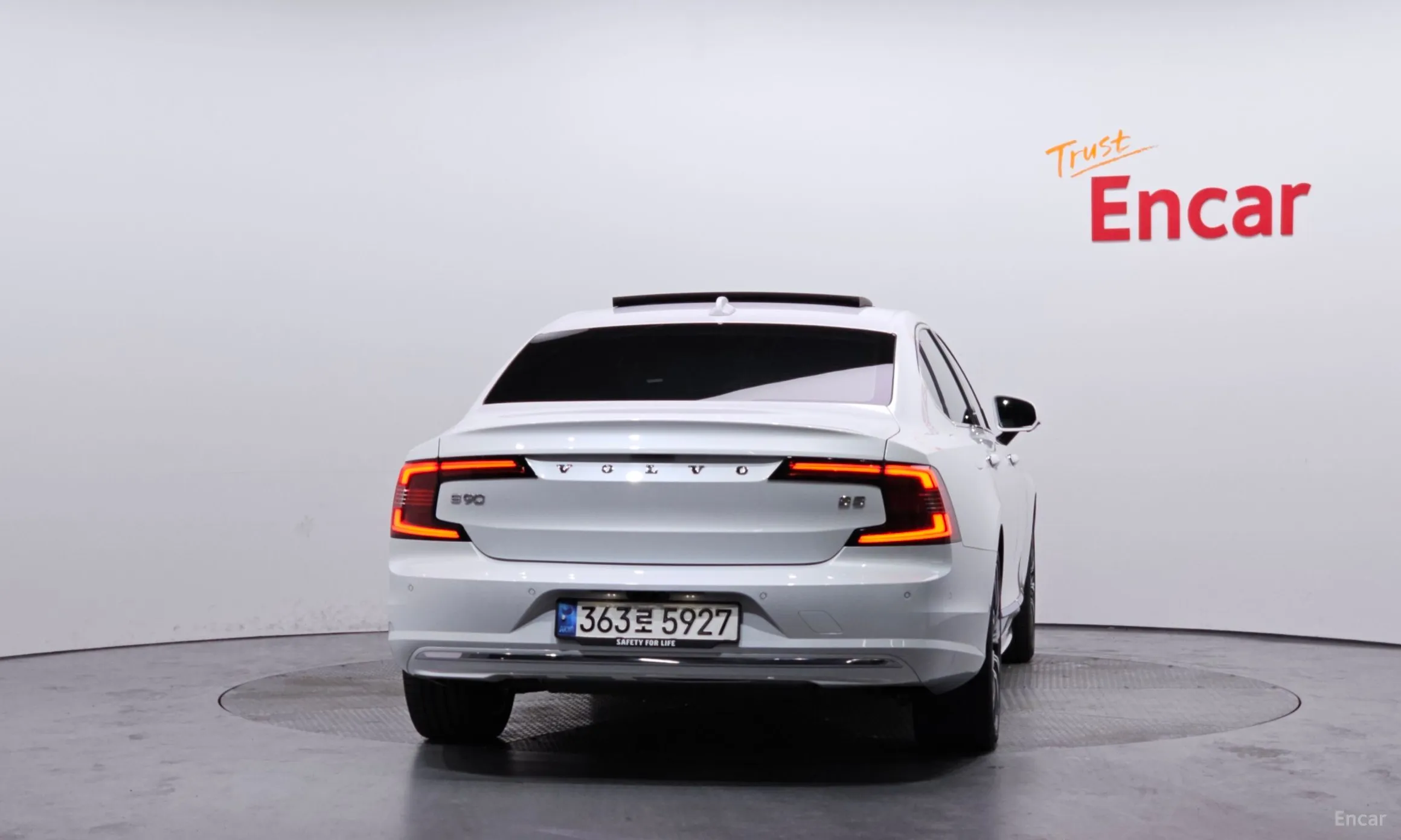 Volvo S90 превью 4