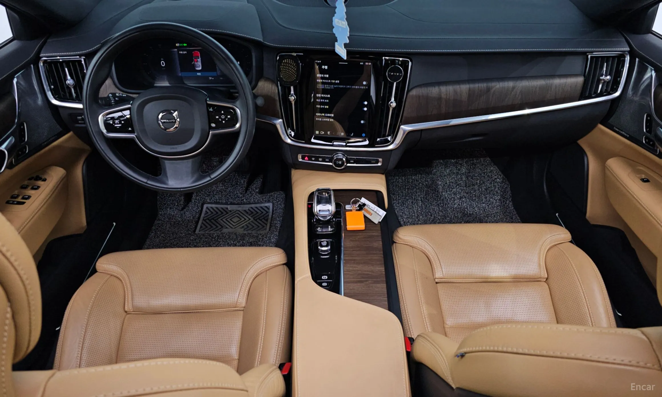 Volvo S90 превью 7