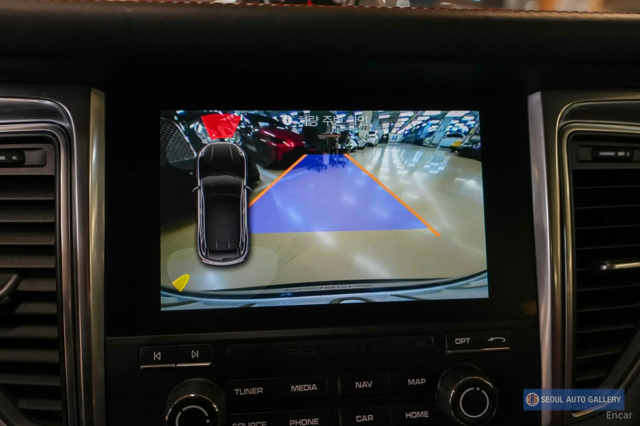 Porsche Macan превью 14