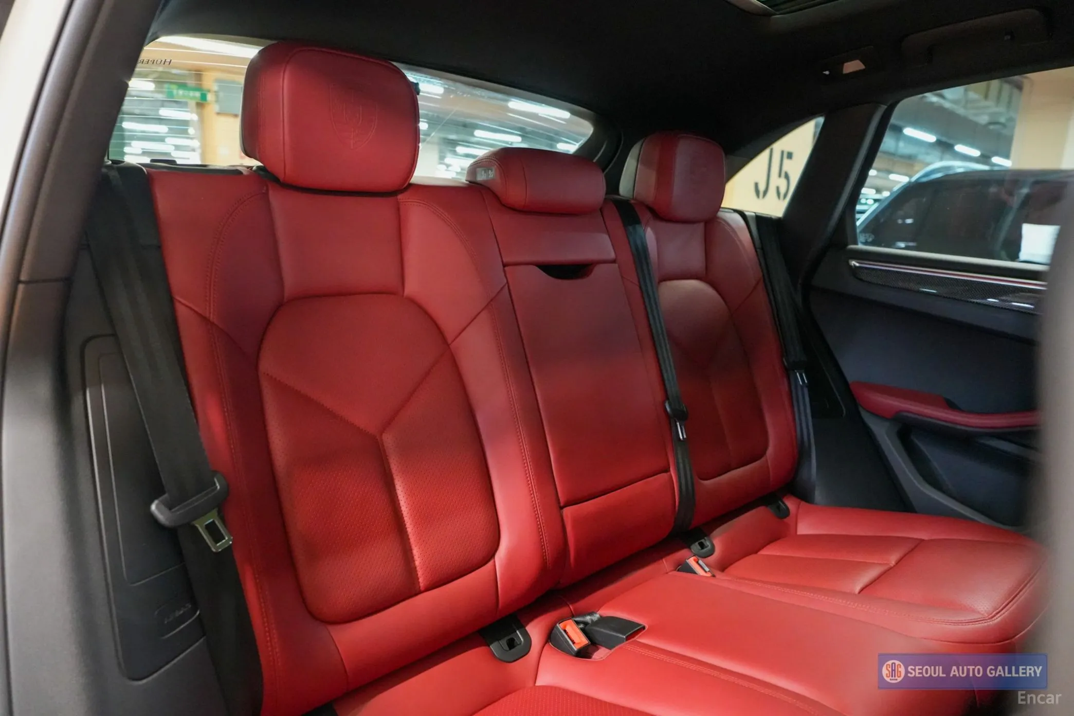 Porsche Macan превью 17