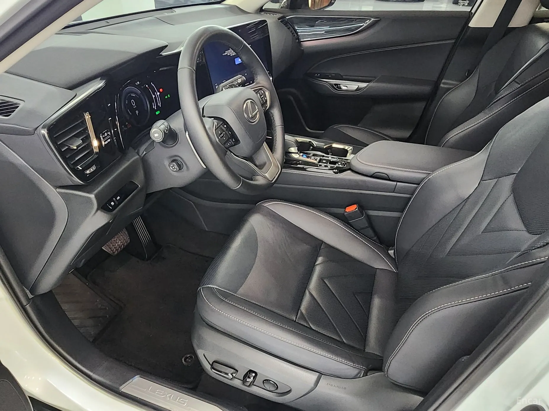 Lexus NX350h Gen 2 превью 10