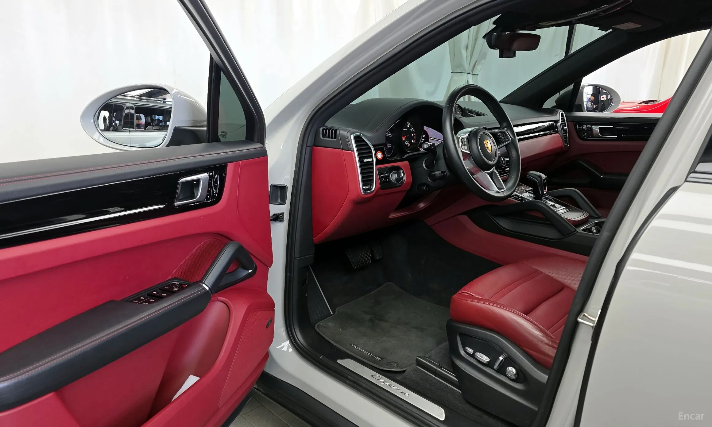Porsche Cayenne (PO536) превью 10