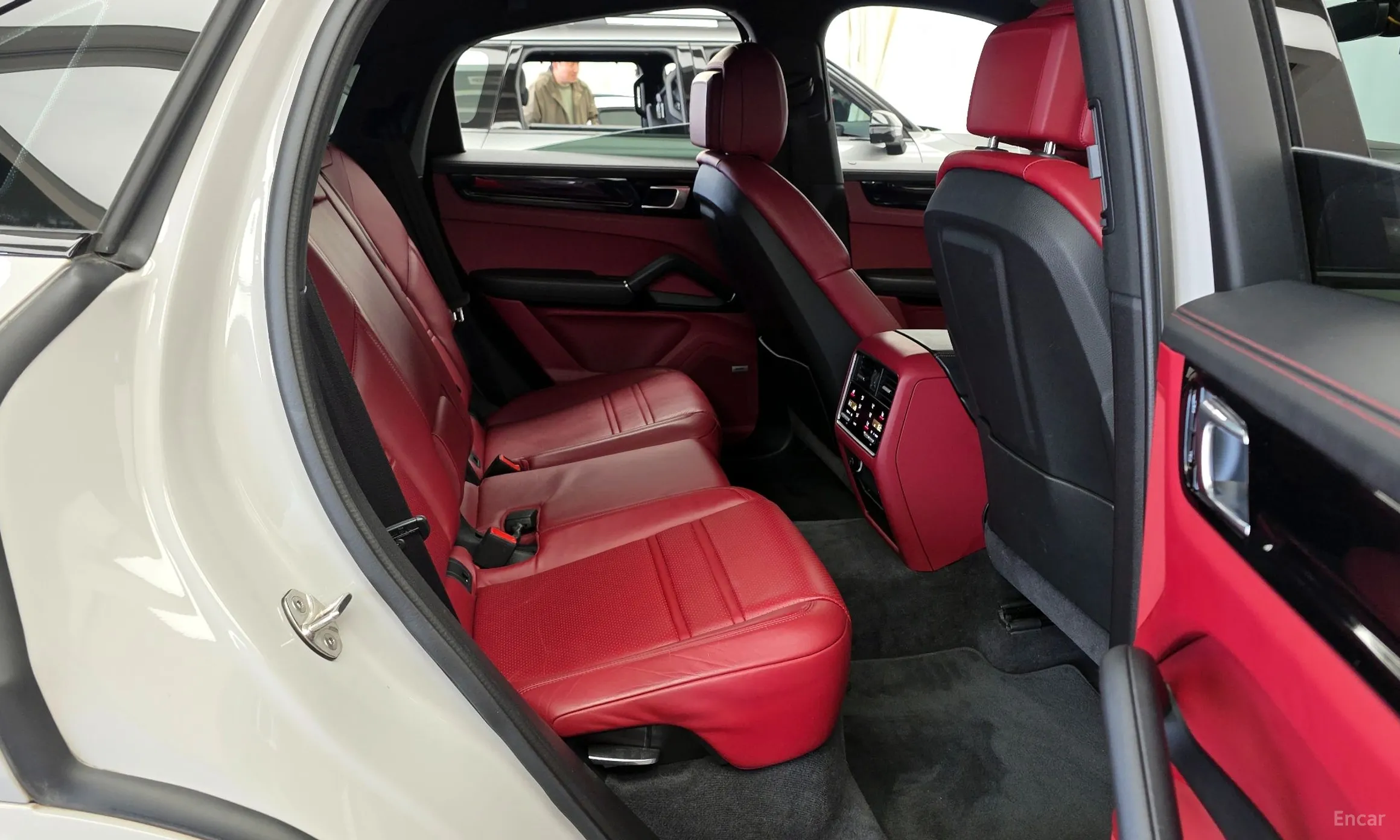 Porsche Cayenne (PO536) превью 11