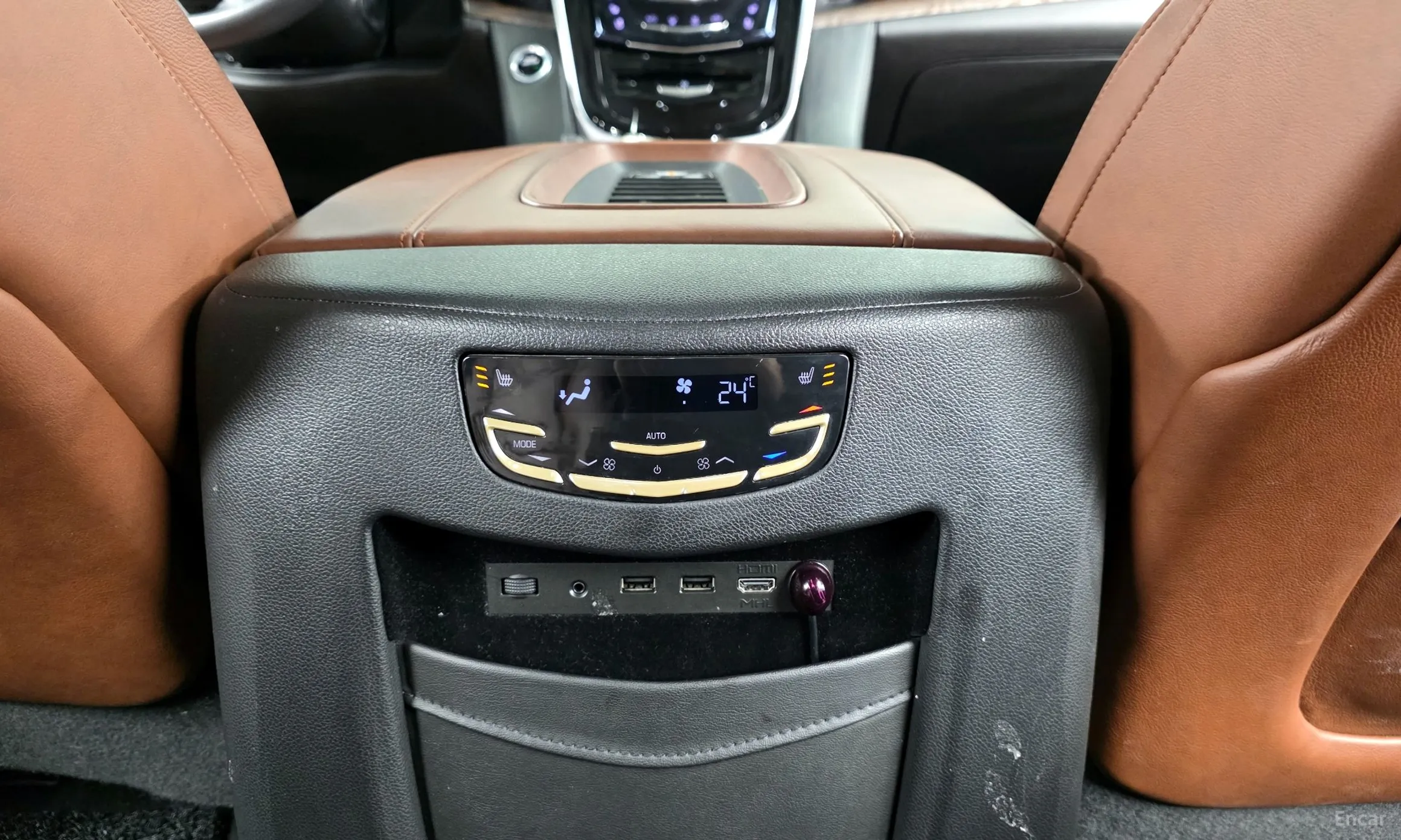Cadillac Escalade превью 17