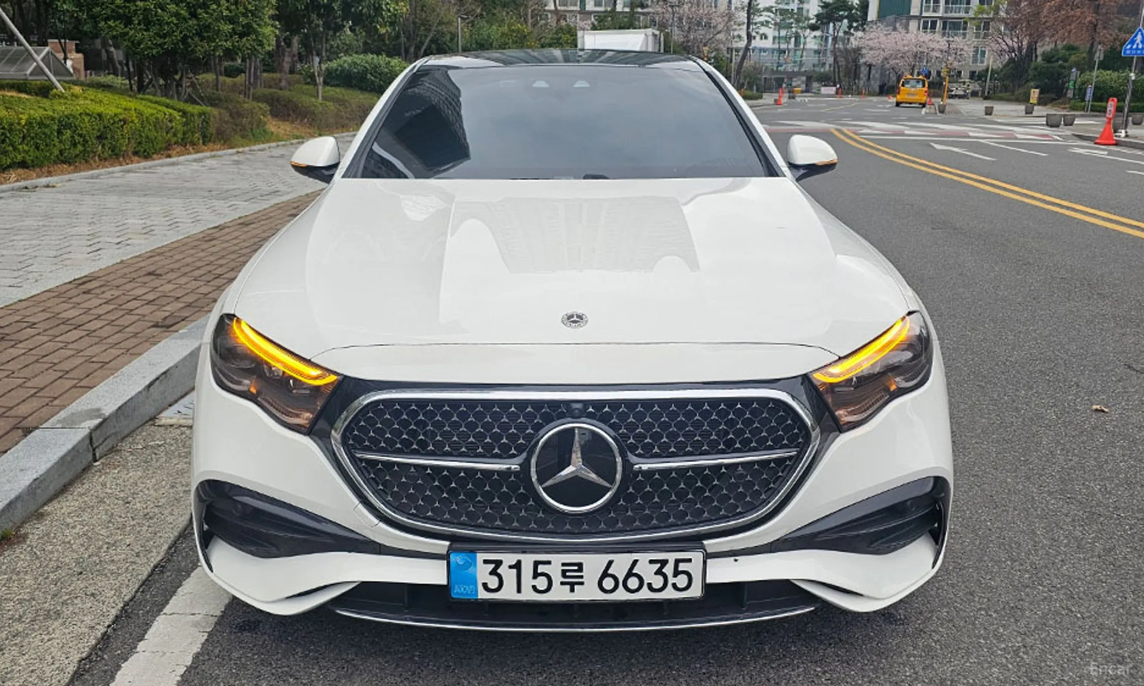 E-Class W214