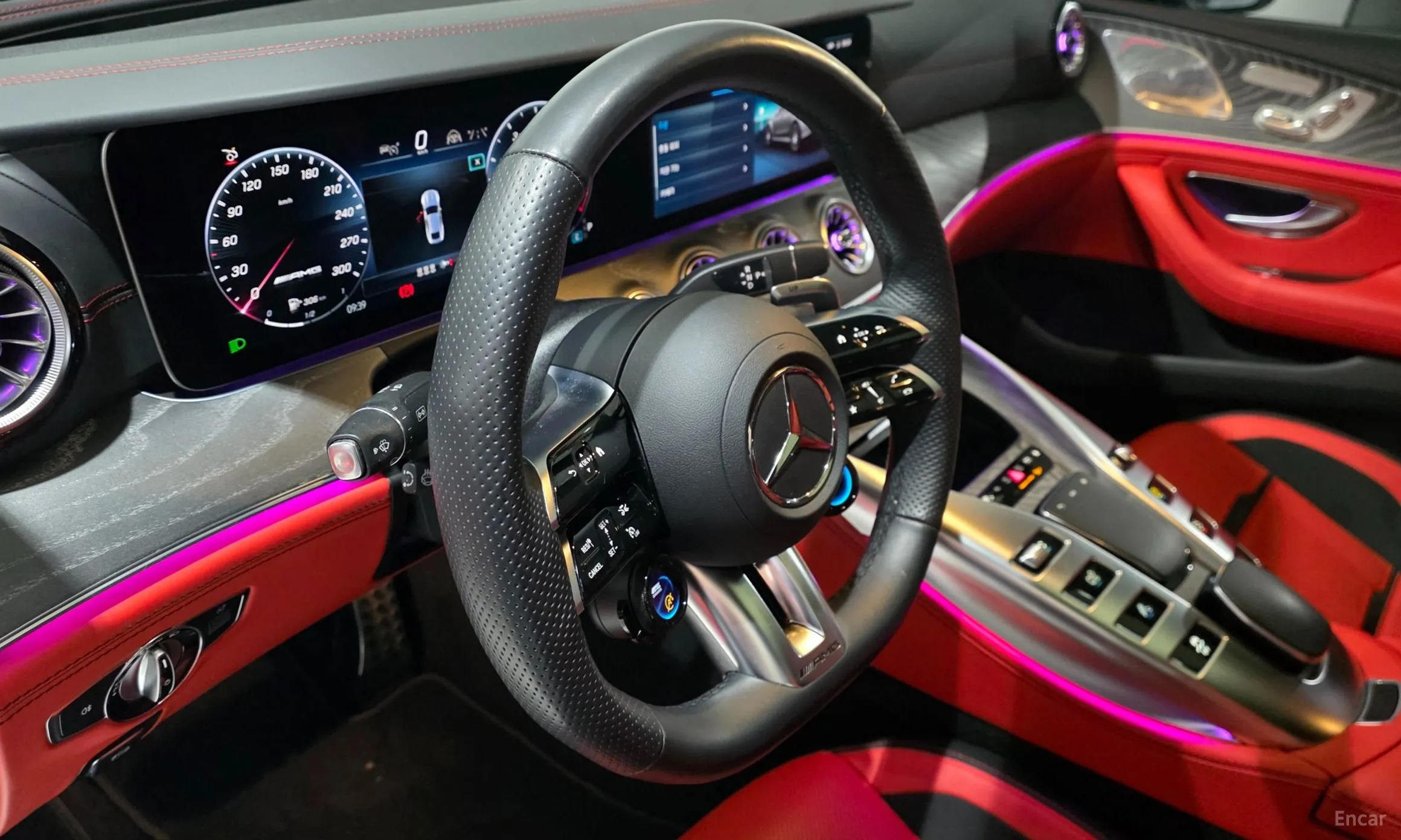 Mercedes Benz AMG GT превью 15