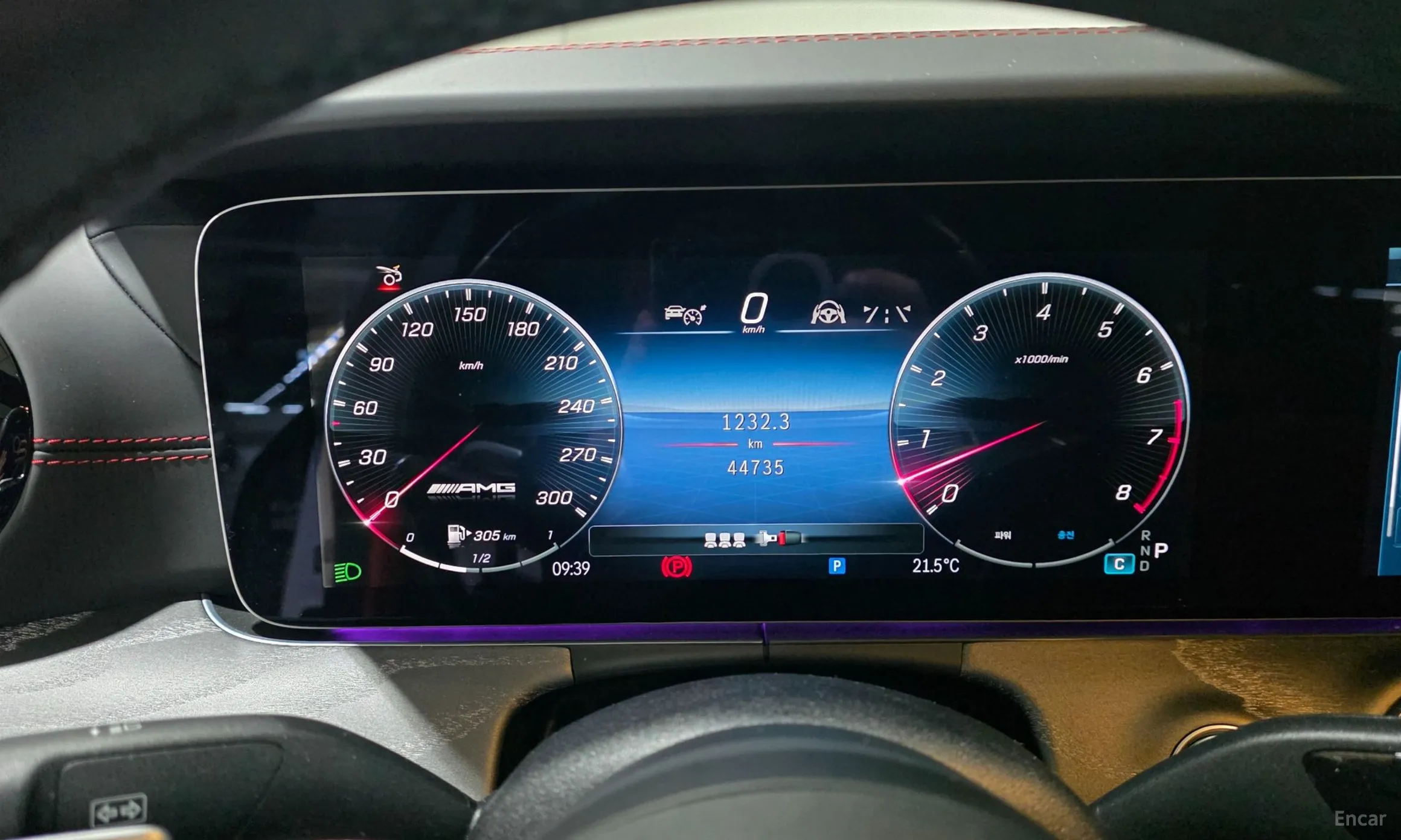 Mercedes Benz AMG GT превью 16
